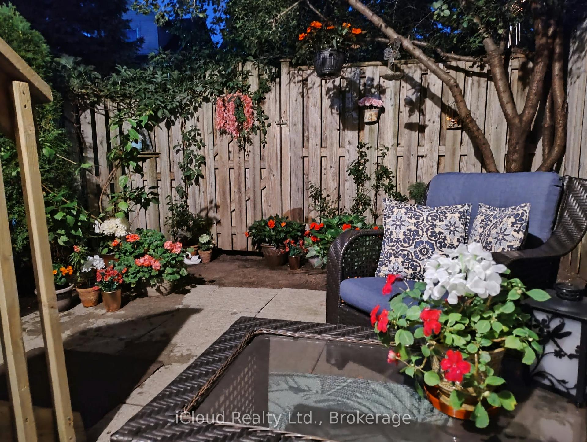 Photo 41 of 51 Spadina Road, Brampton, Bram West — HOMEH