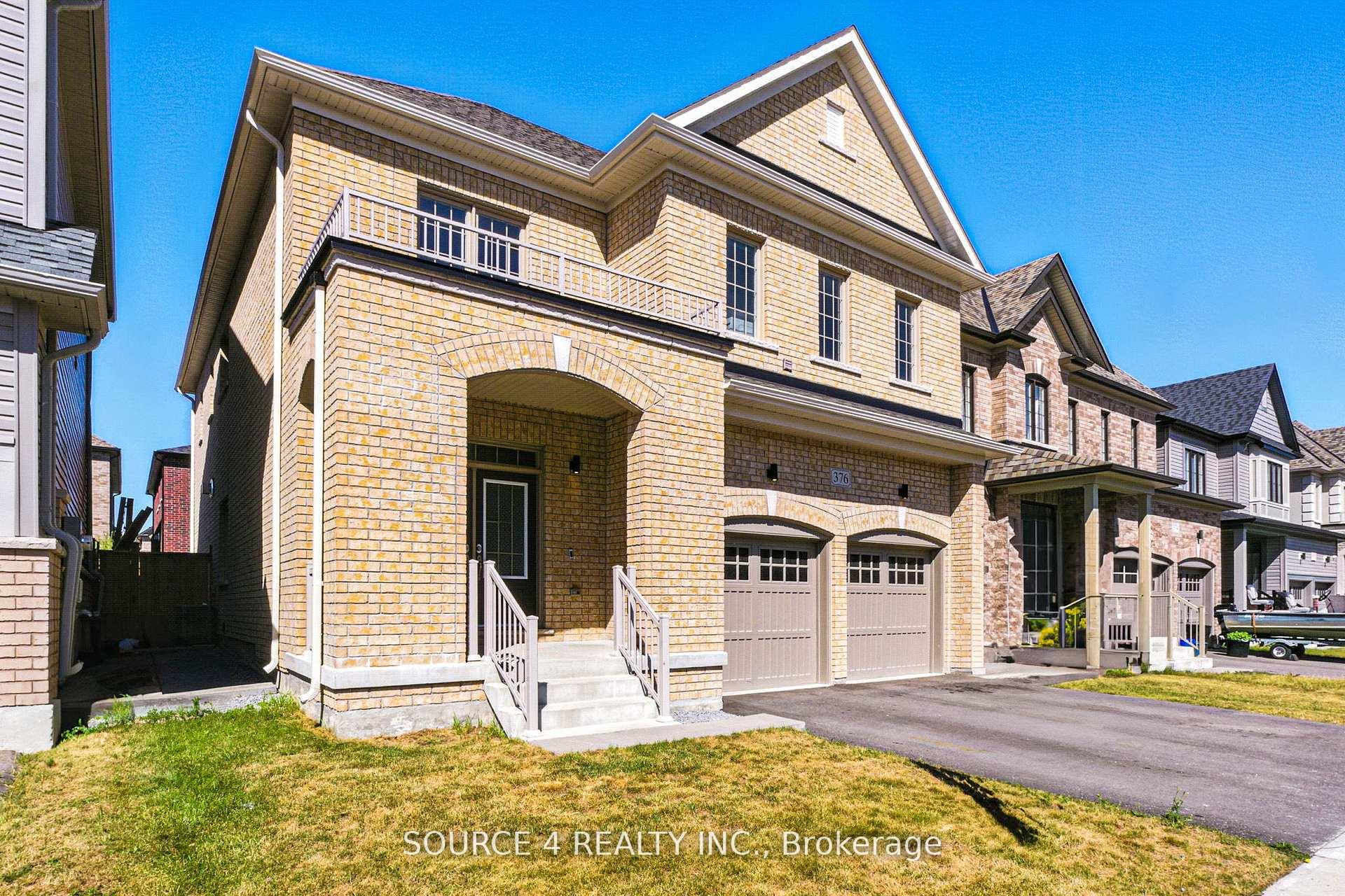 Photo 2 of 376 Danny Wheeler Boulevard, Georgina, Keswick North — HOMEH