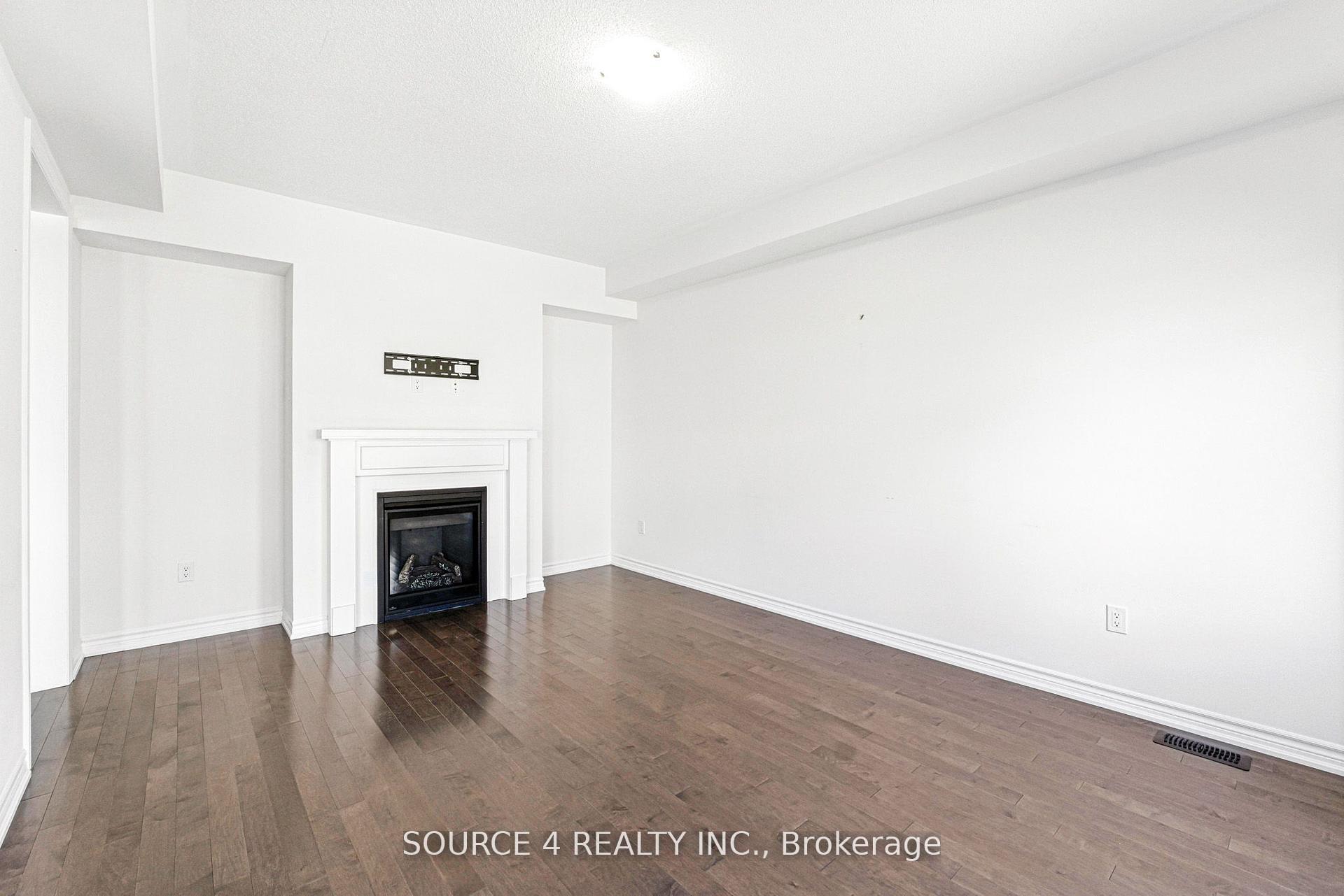 Photo 17 of 376 Danny Wheeler Boulevard, Georgina, Keswick North — HOMEH