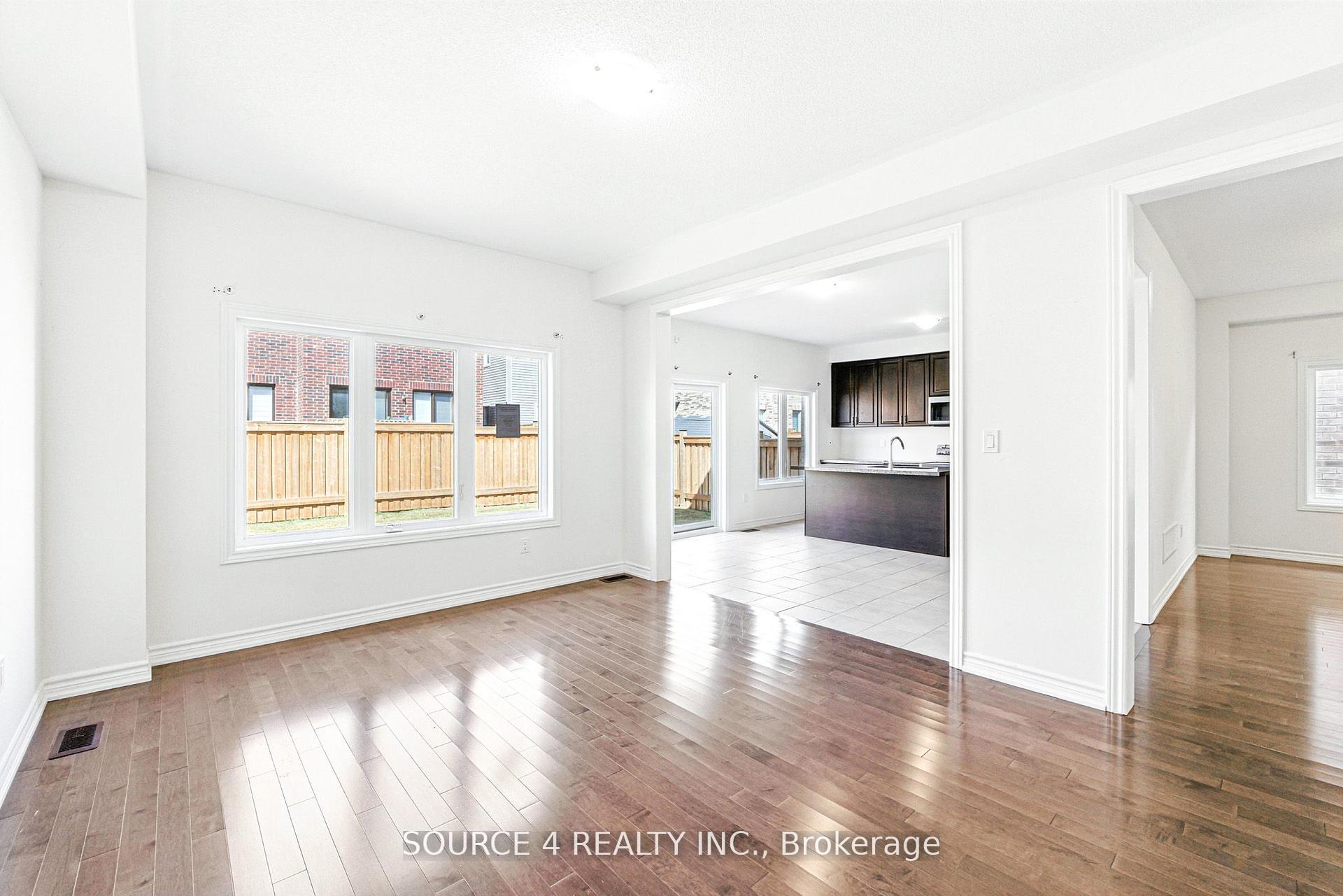 Photo 19 of 376 Danny Wheeler Boulevard, Georgina, Keswick North — HOMEH