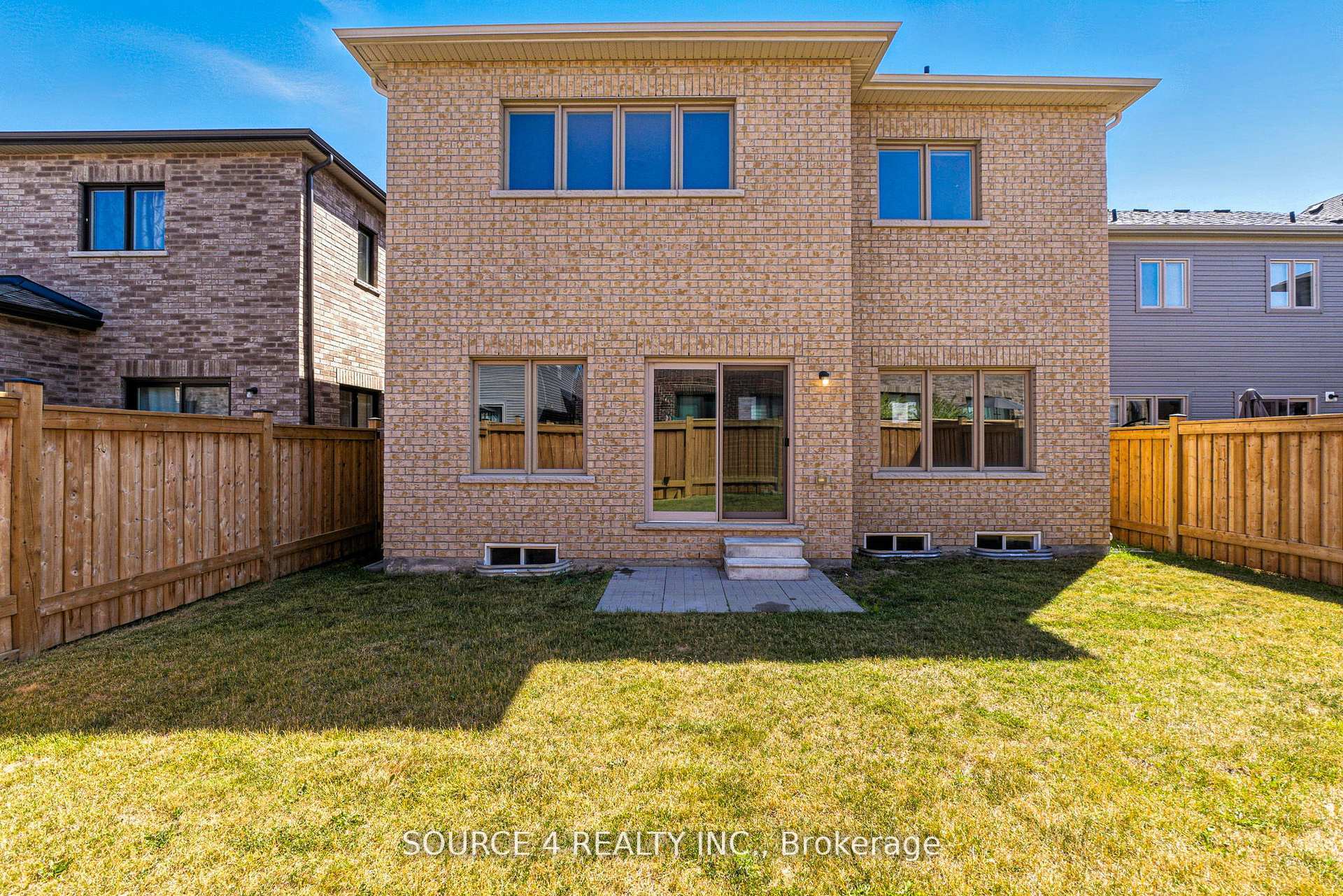 Photo 41 of 376 Danny Wheeler Boulevard, Georgina, Keswick North — HOMEH