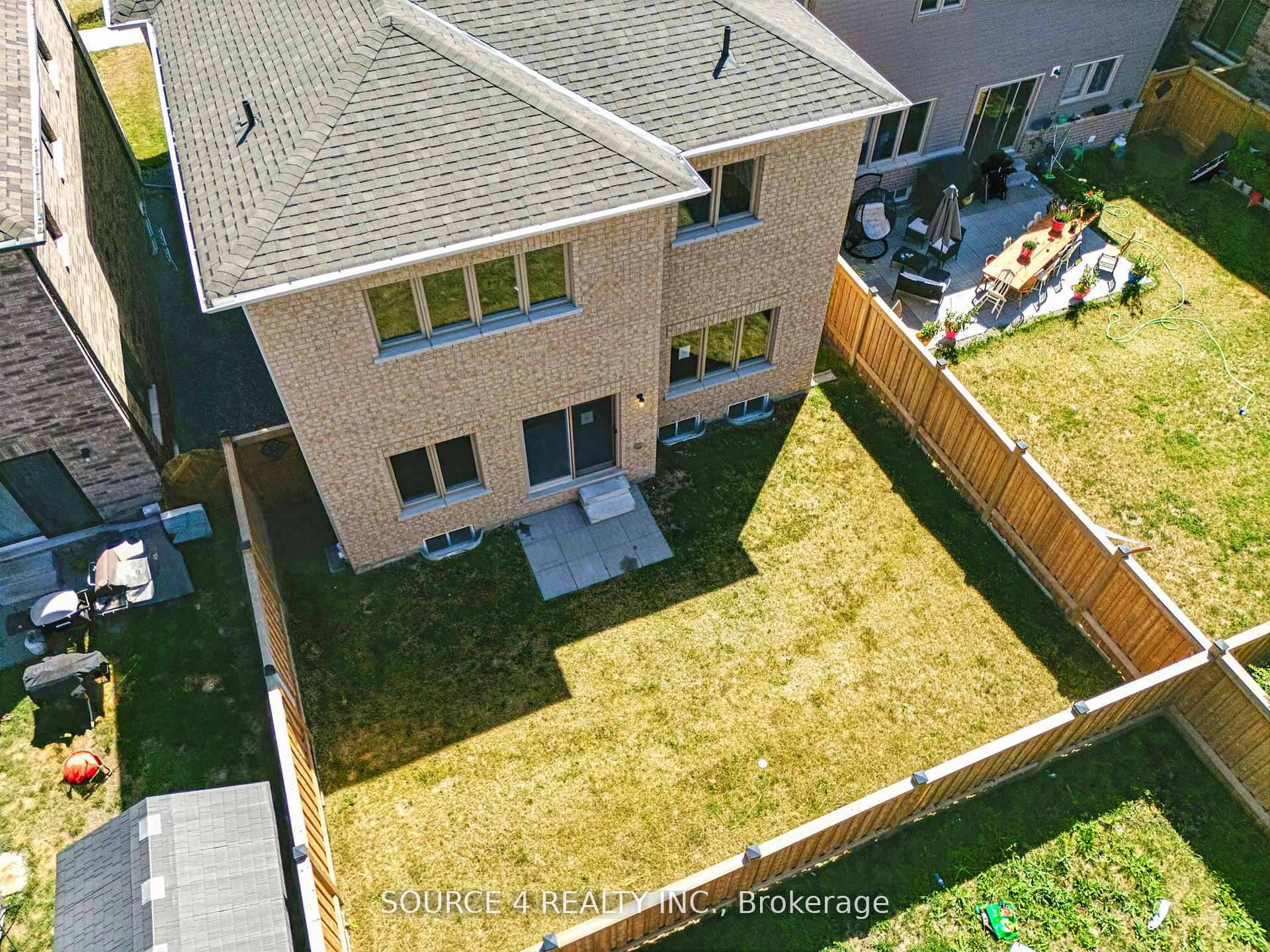 Photo 47 of 376 Danny Wheeler Boulevard, Georgina, Keswick North — HOMEH