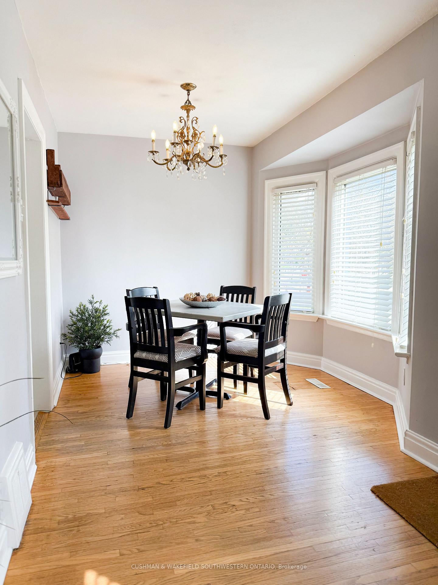 Photo 9 of 56 Thomas Janes Drive, London, South G — HOMEH