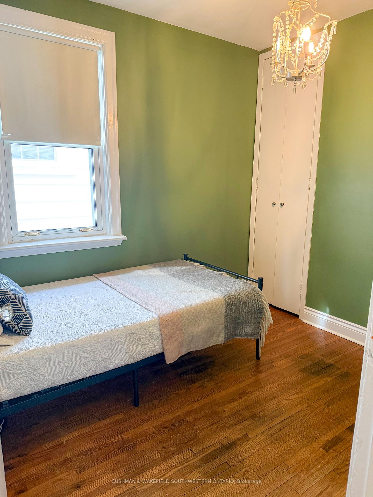 Photo 30 of 56 Thomas Janes Drive, London, South G — HOMEH