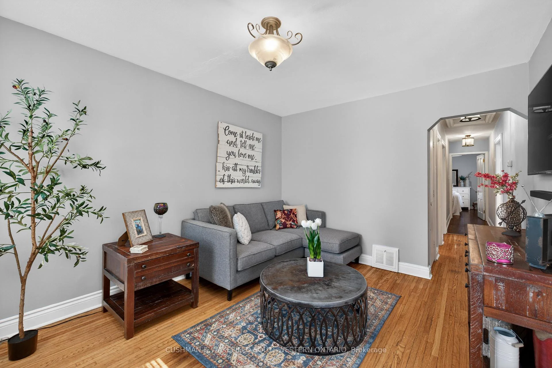 Photo 6 of 56 Thomas Janes Drive, London, South G — HOMEH