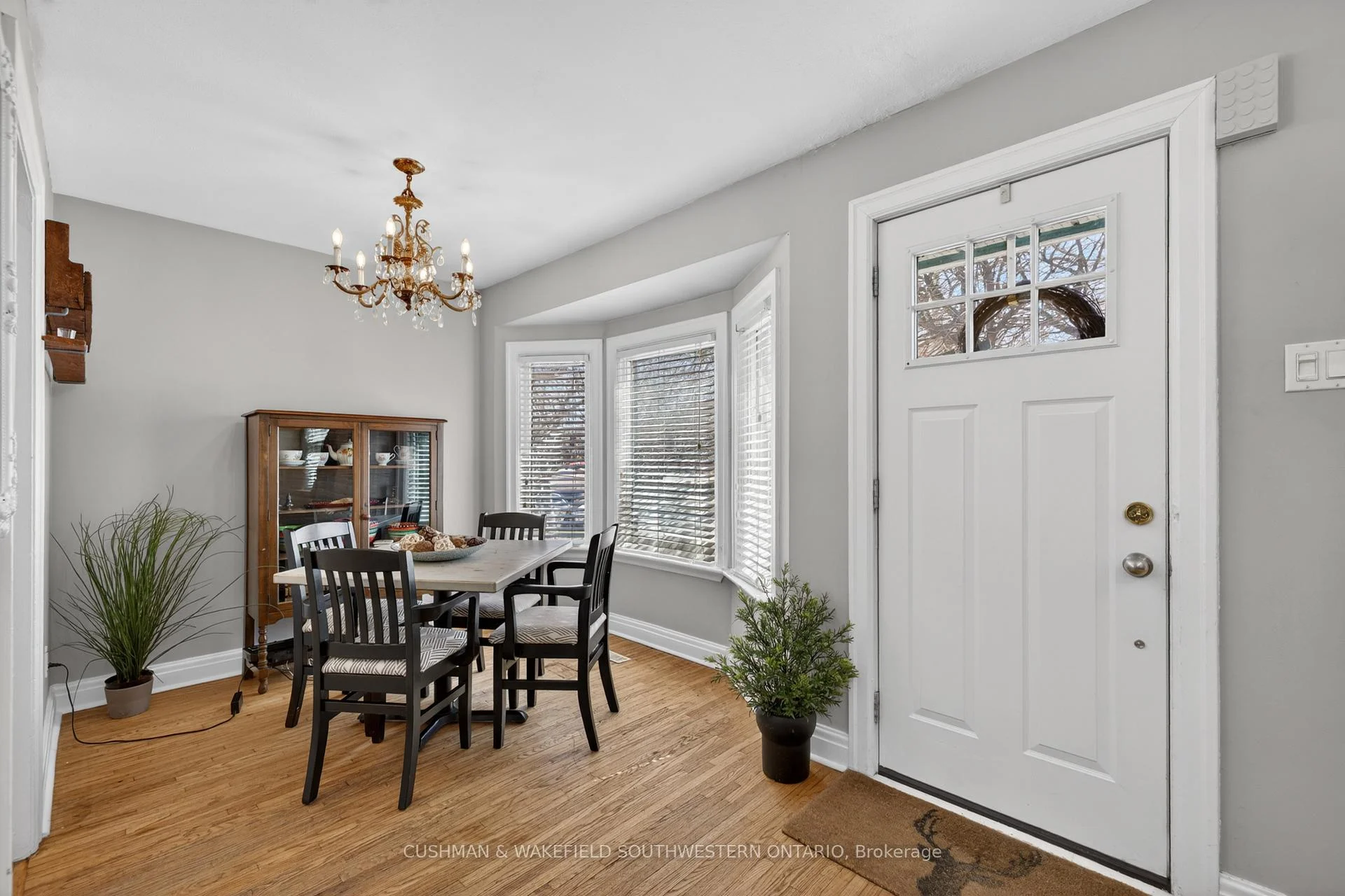 Photo 10 of 56 Thomas Janes Drive, London, South G — HOMEH