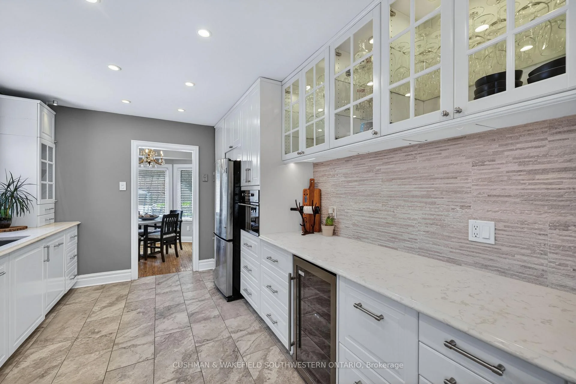 Photo 18 of 56 Thomas Janes Drive, London, South G — HOMEH