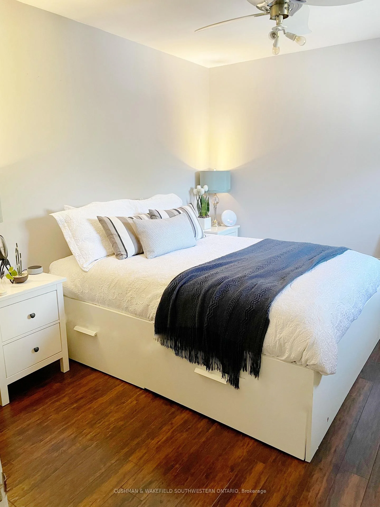 Photo 20 of 56 Thomas Janes Drive, London, South G — HOMEH