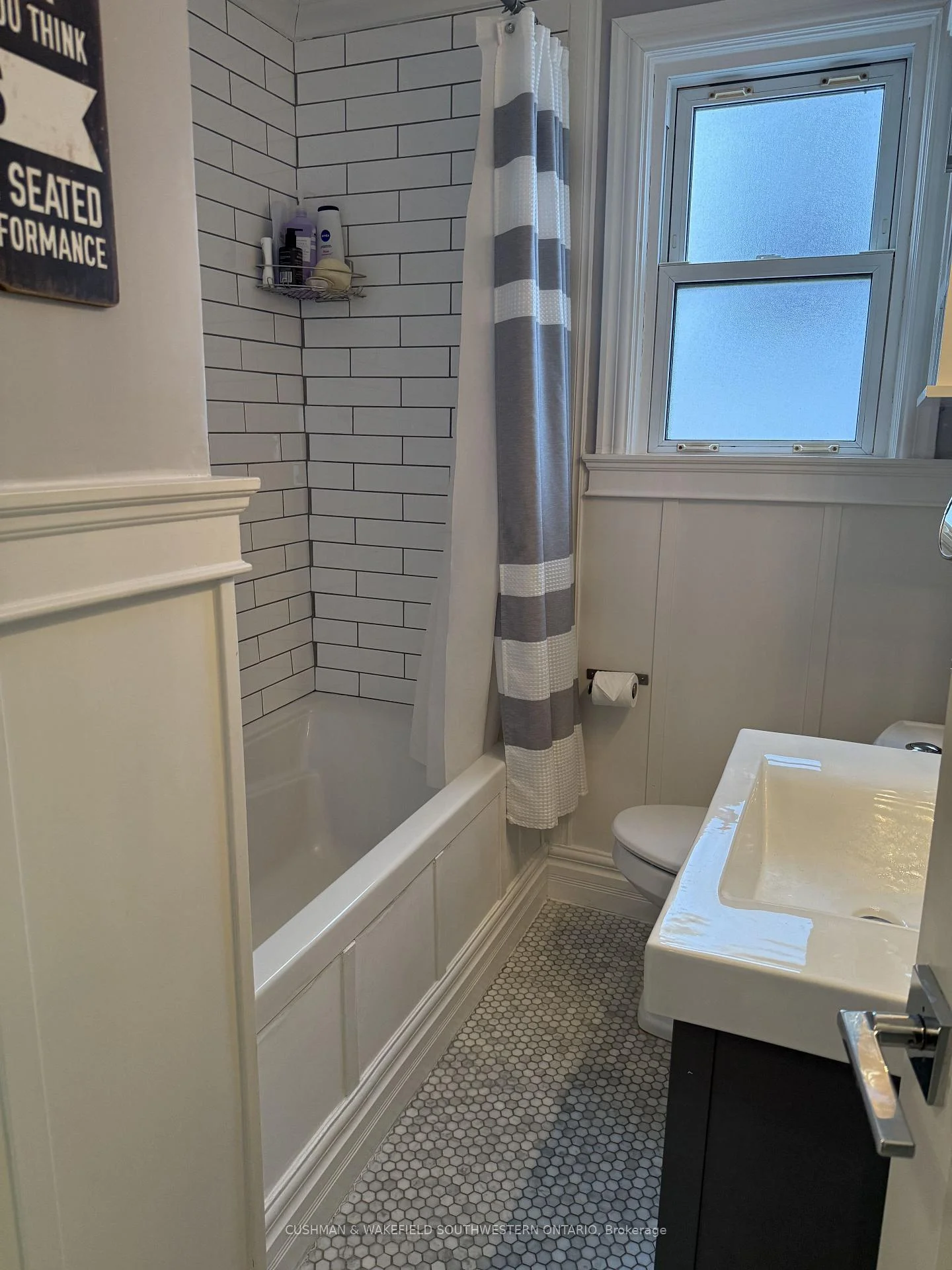 Photo 35 of 56 Thomas Janes Drive, London, South G — HOMEH