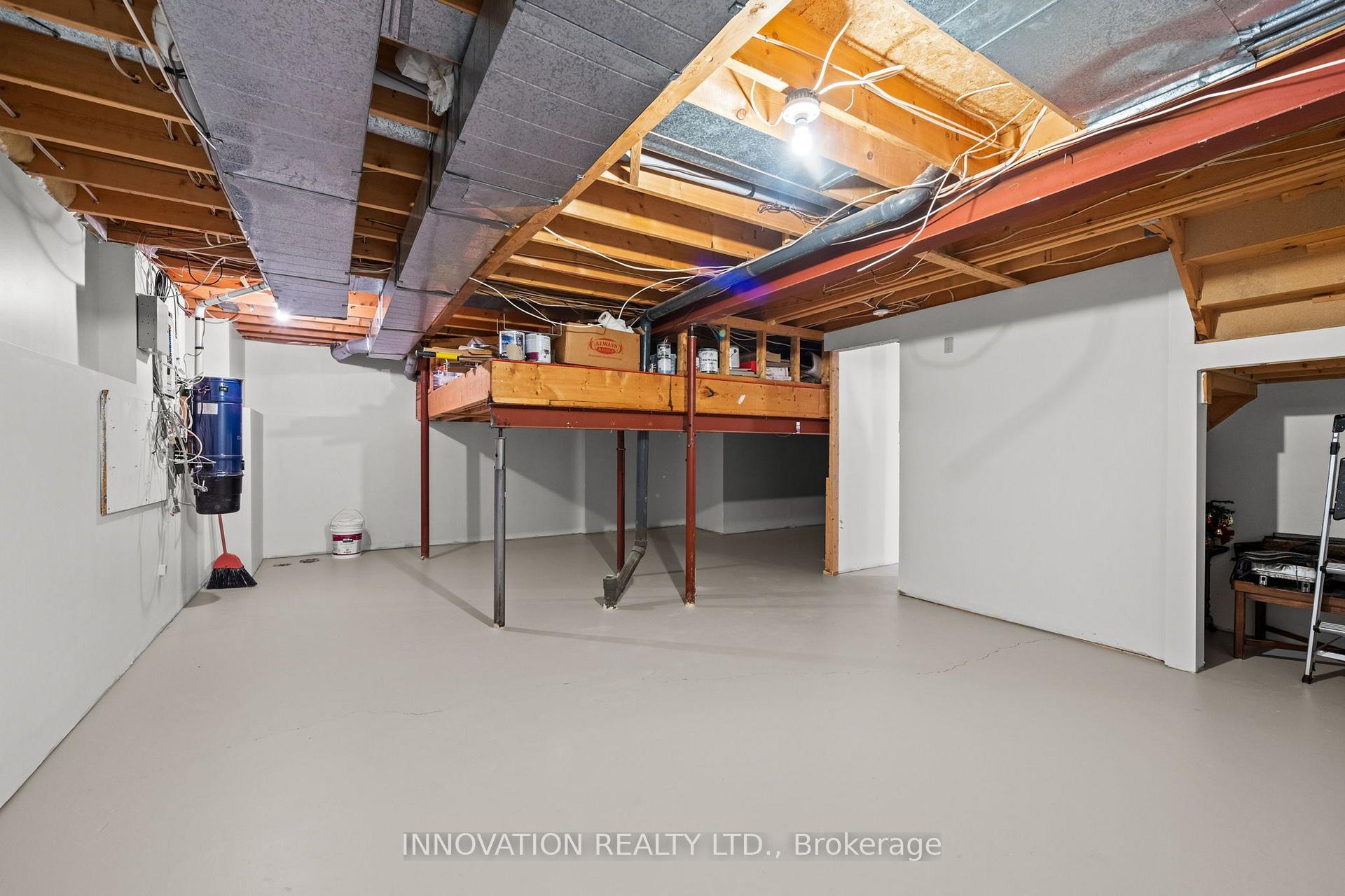 Photo 35 of 86 Forestview Crescent, Ottawa, Westcliffe Estates — HOMEH