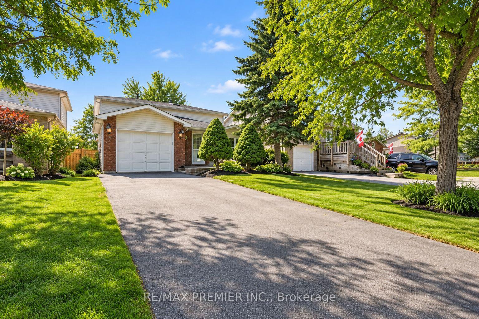 Photo 1 of 54 Hersey Crescent N, Barrie, Holly — HOMEH