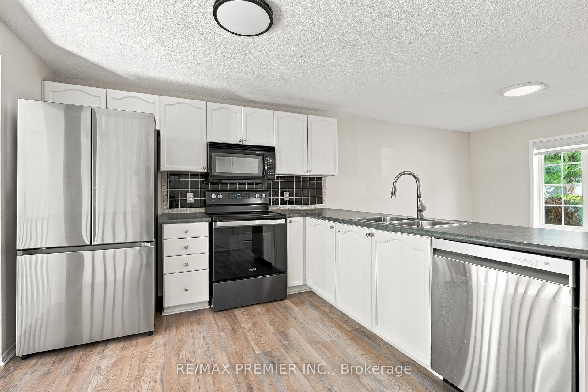 Photo 13 of 54 Hersey Crescent N, Barrie, Holly — HOMEH