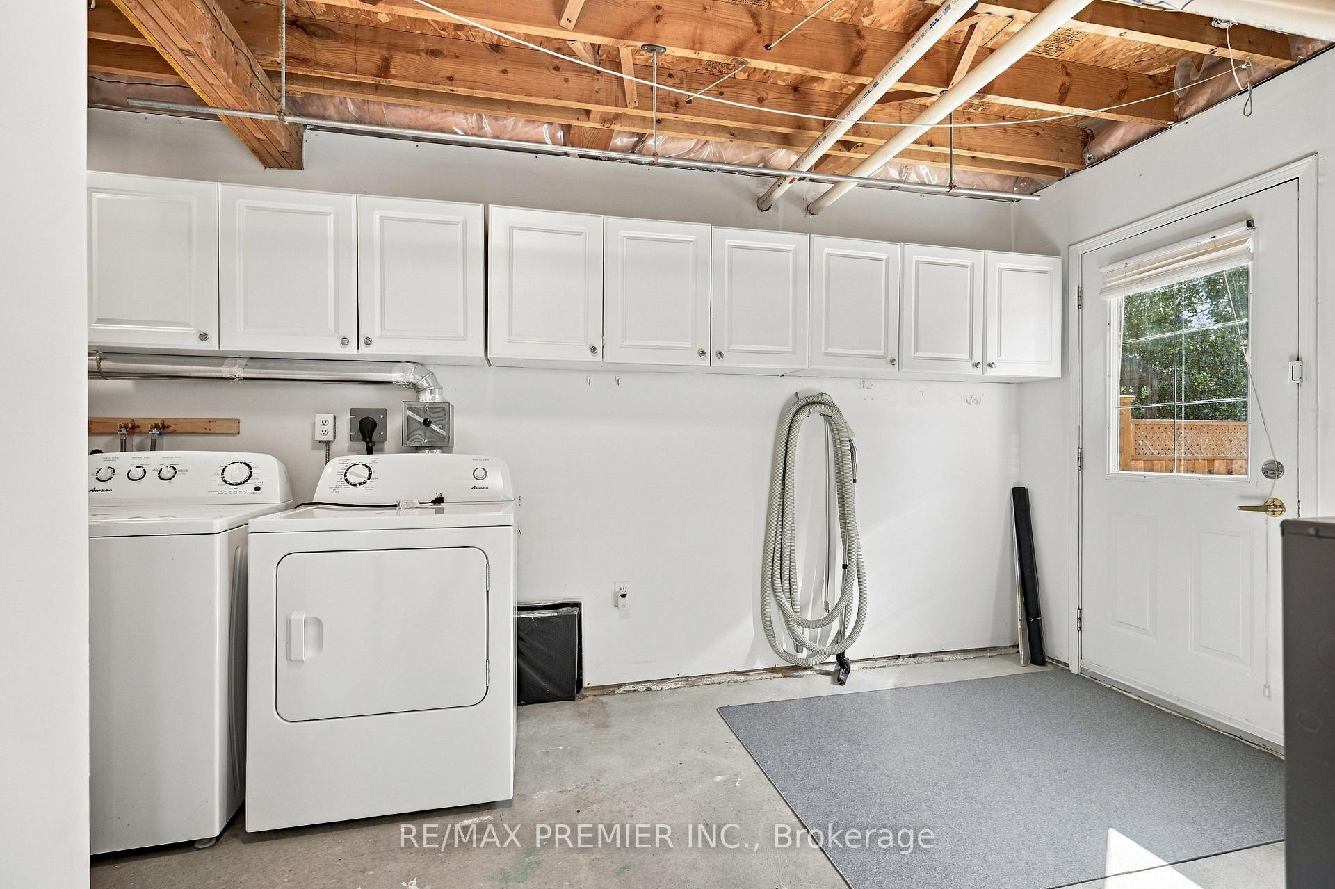 Photo 35 of 54 Hersey Crescent N, Barrie, Holly — HOMEH