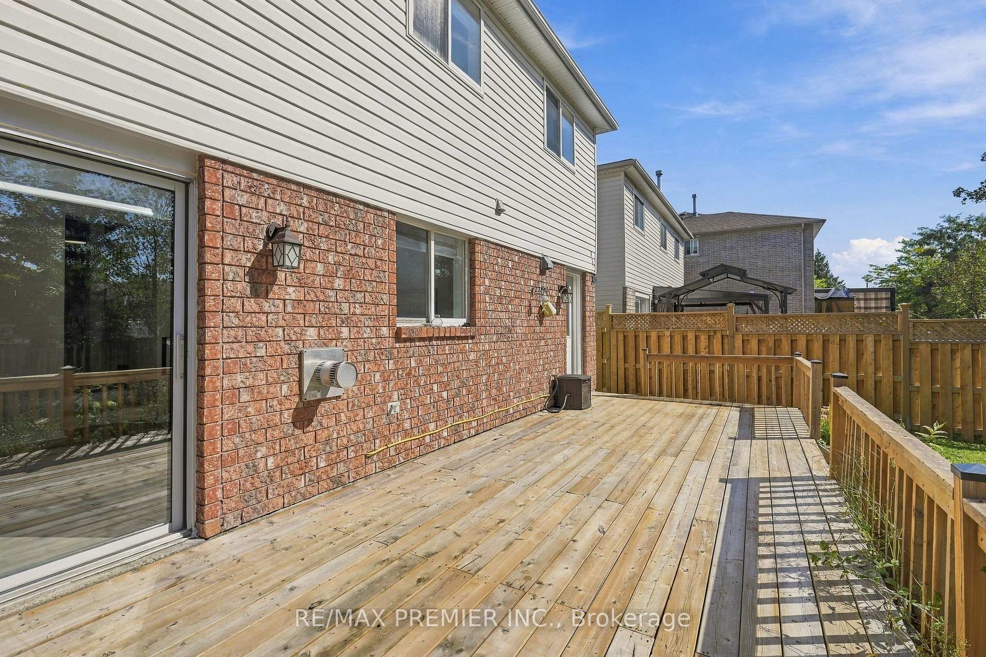 Photo 39 of 54 Hersey Crescent N, Barrie, Holly — HOMEH