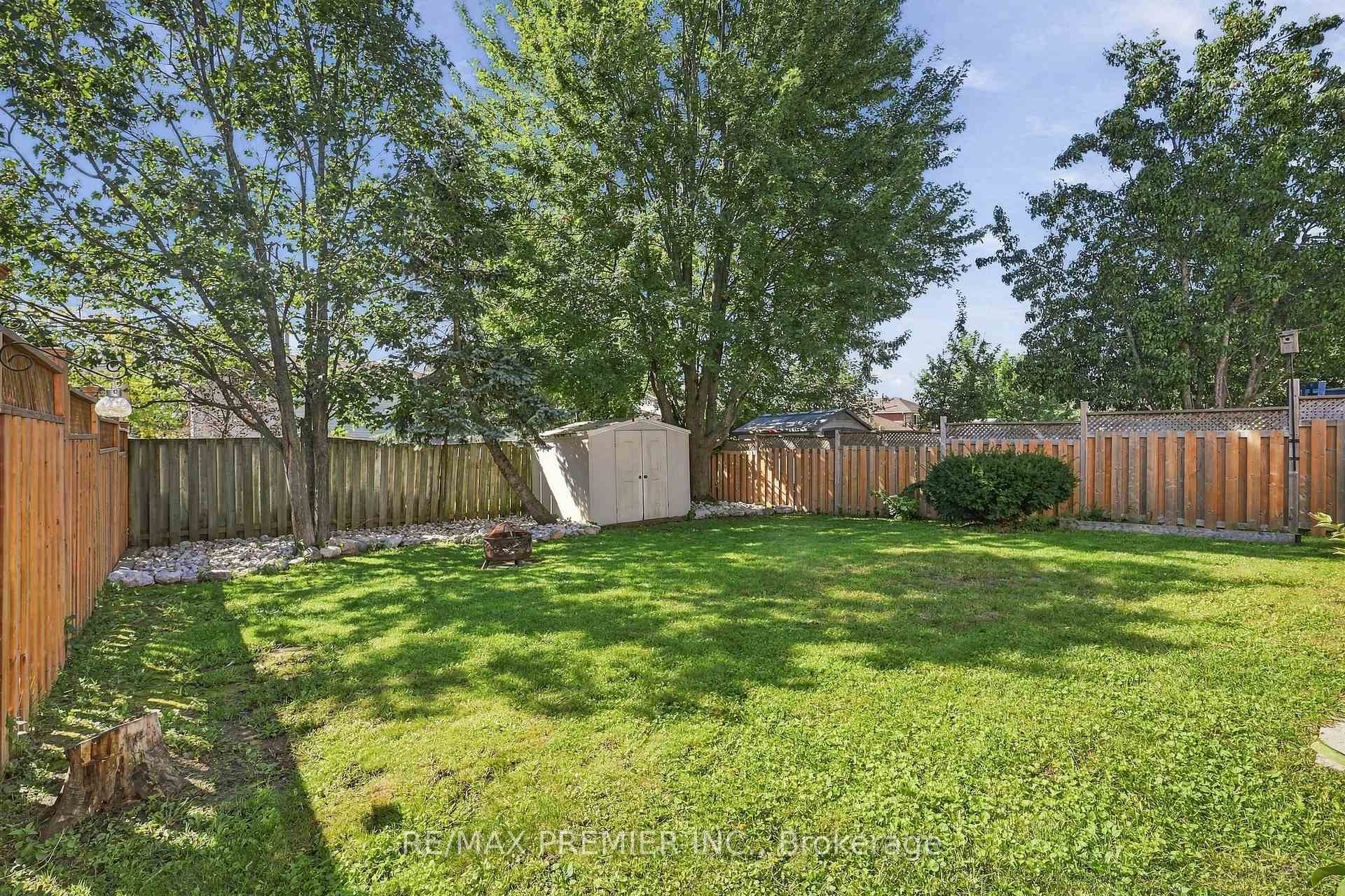 Photo 43 of 54 Hersey Crescent N, Barrie, Holly — HOMEH