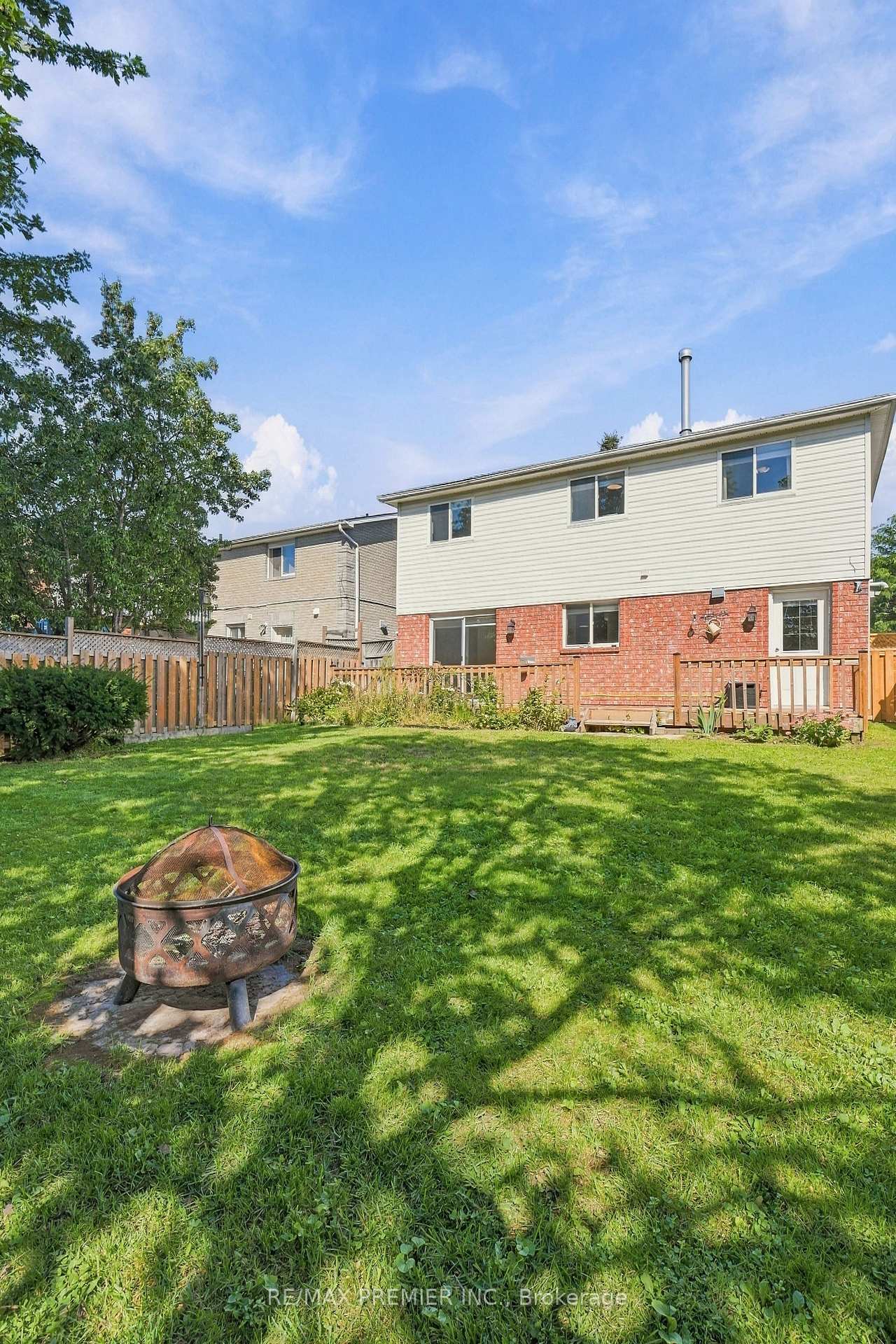 Photo 44 of 54 Hersey Crescent N, Barrie, Holly — HOMEH