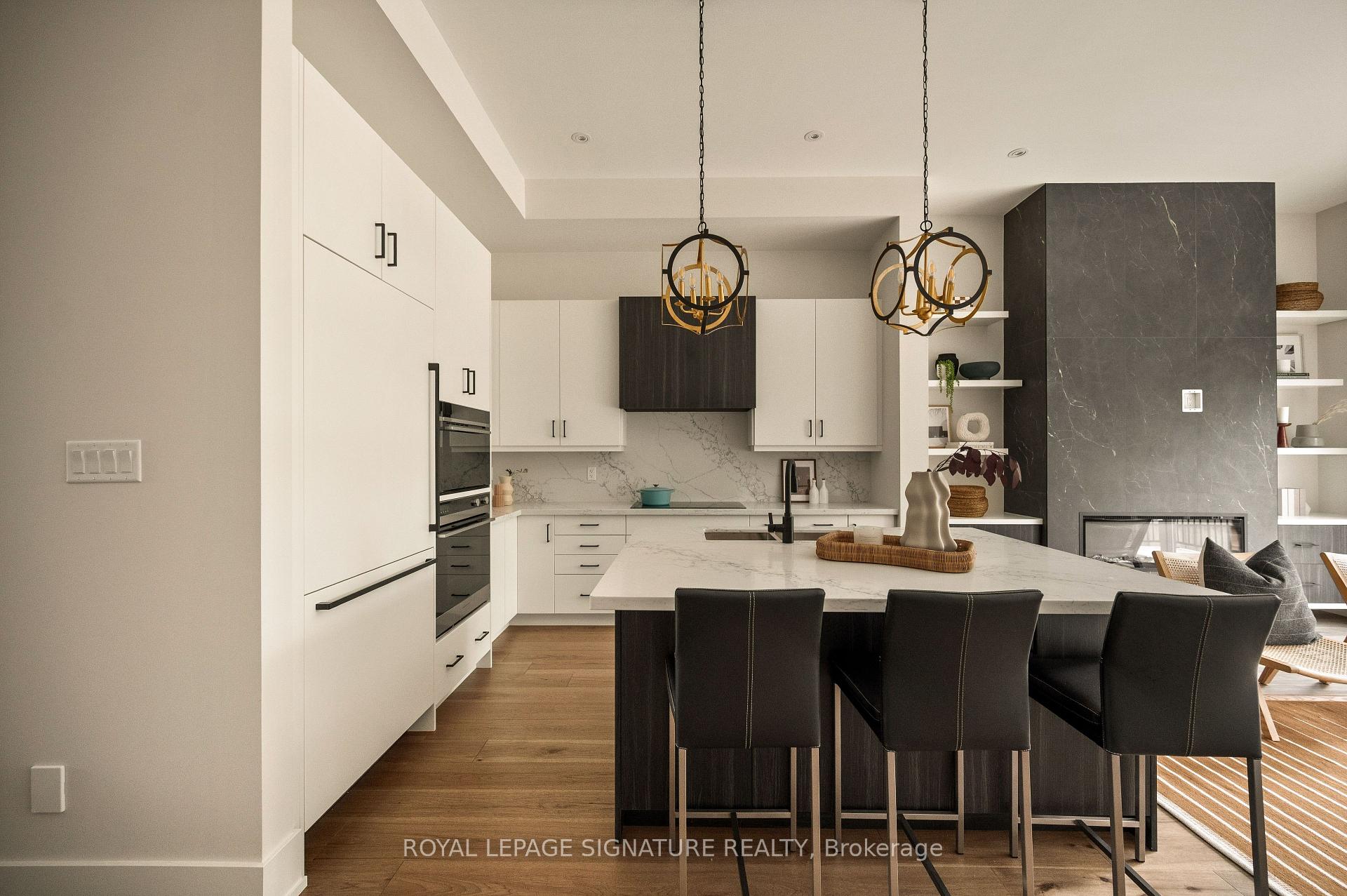 Photo 18 of 62 Ash Crescent, Etobicoke, Long Branch — HOMEH