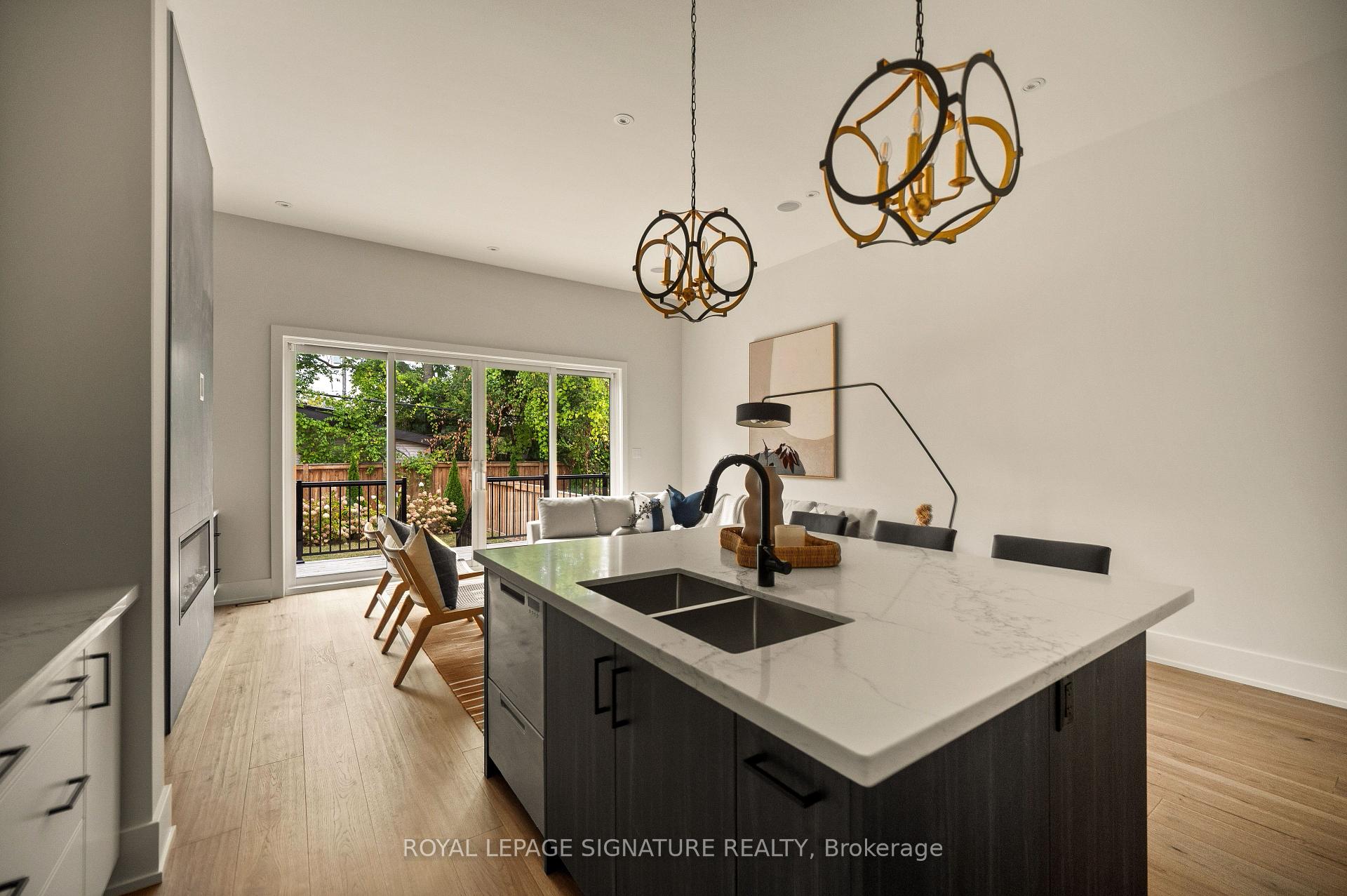 Photo 20 of 62 Ash Crescent, Etobicoke, Long Branch — HOMEH