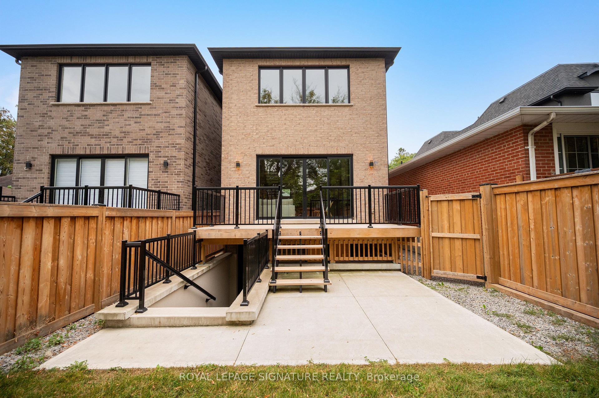 Photo 40 of 62 Ash Crescent, Etobicoke, Long Branch — HOMEH
