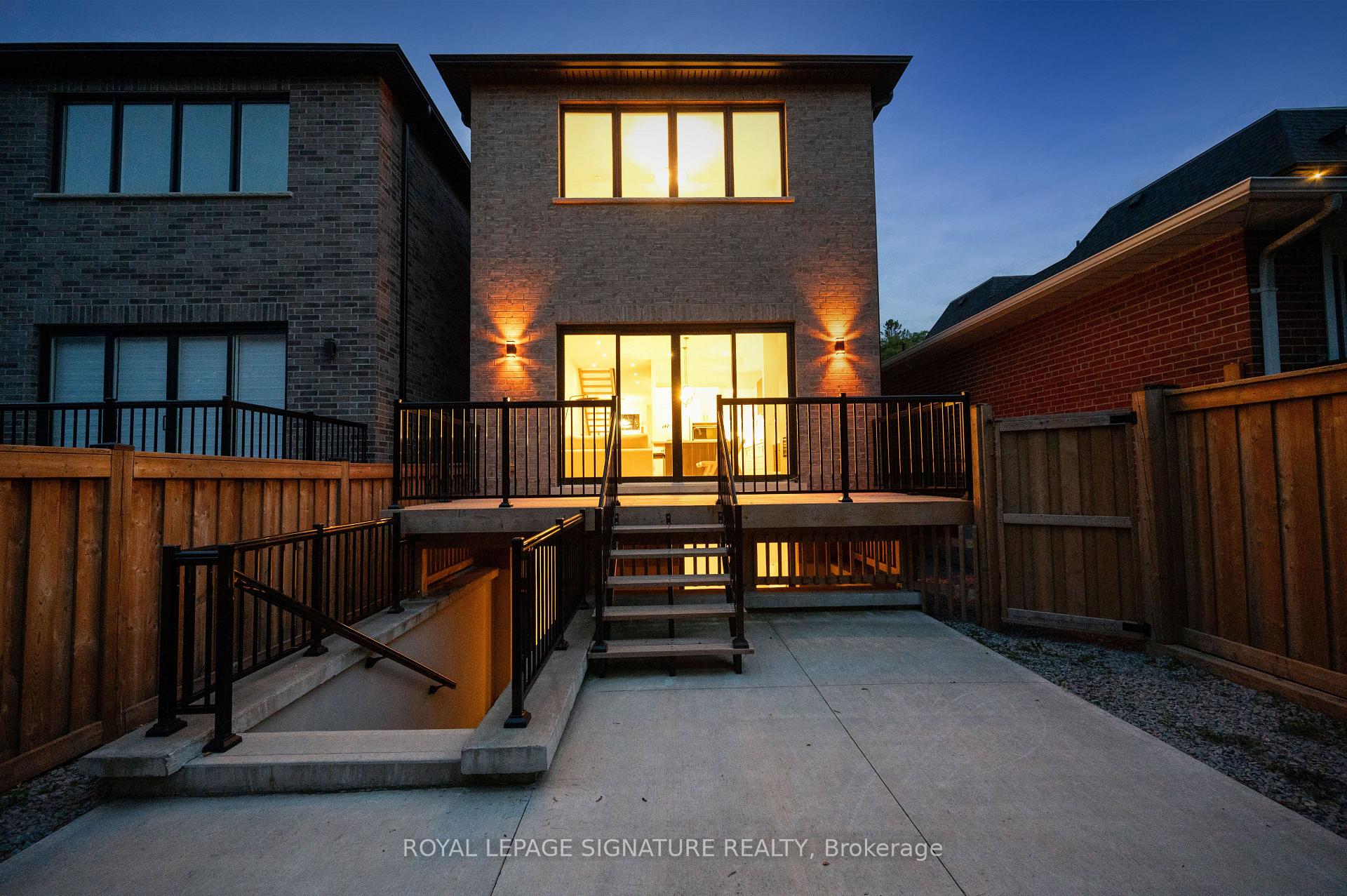 Photo 41 of 62 Ash Crescent, Etobicoke, Long Branch — HOMEH