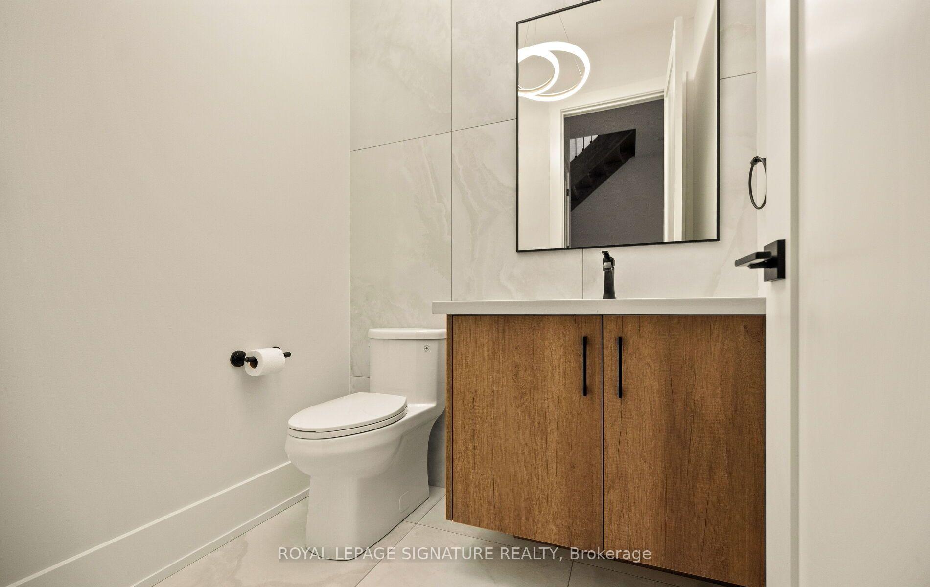 Photo 22 of 62 Ash Crescent, Etobicoke, Long Branch — HOMEH