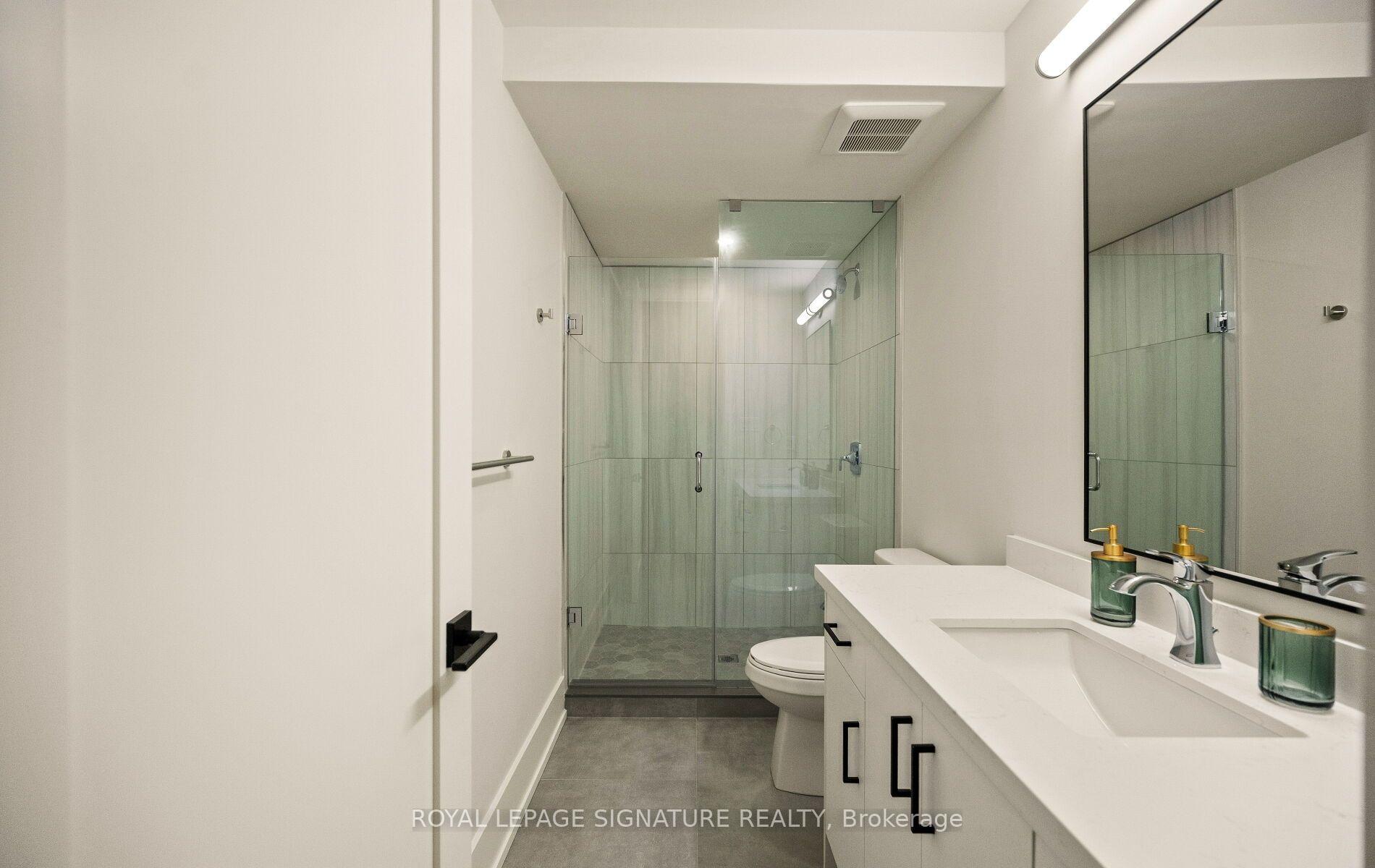 Photo 48 of 62 Ash Crescent, Etobicoke, Long Branch — HOMEH