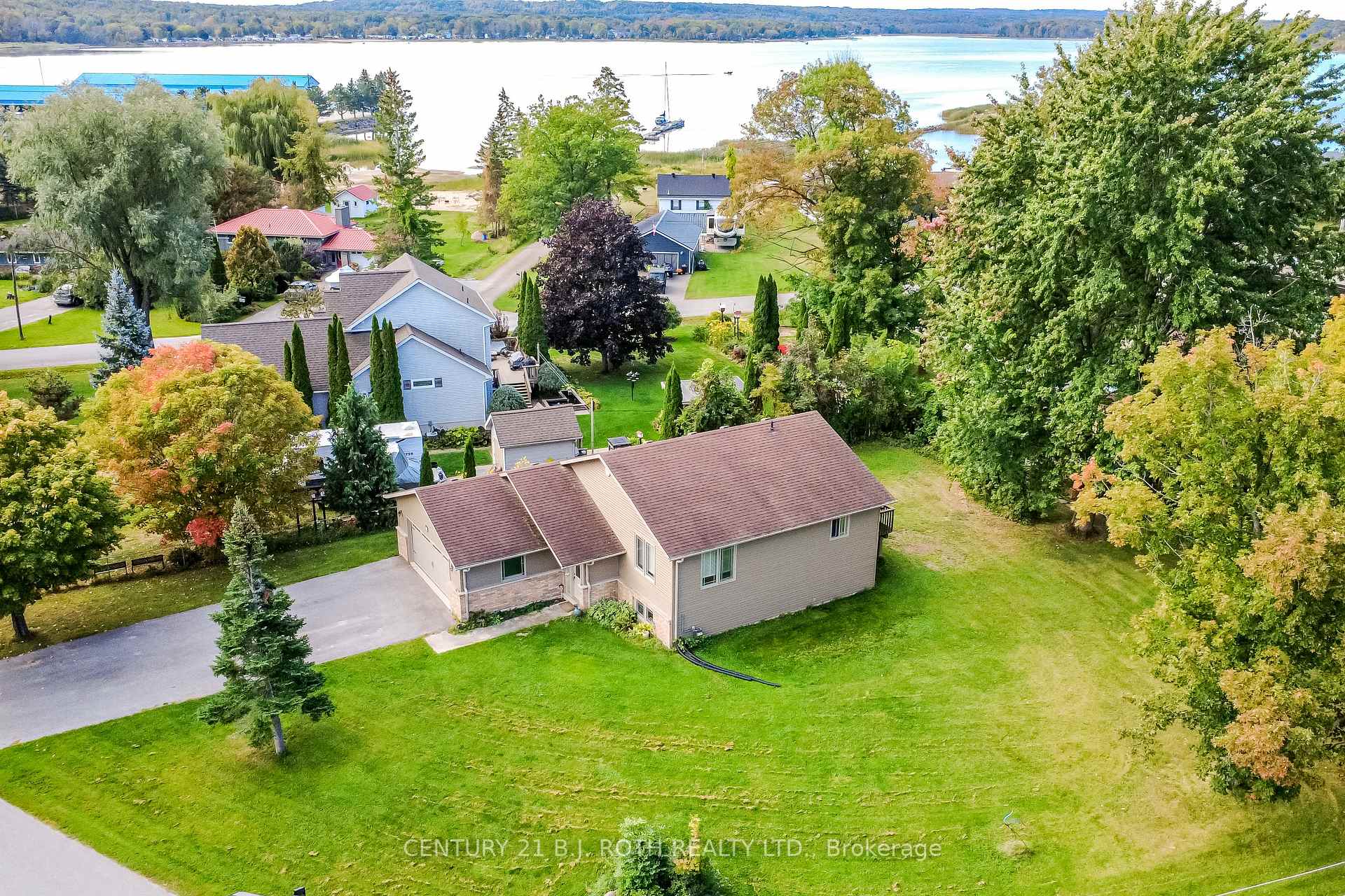 Photo 3 of 117 Juneau Road, Tay, Victoria Harbour — HOMEH