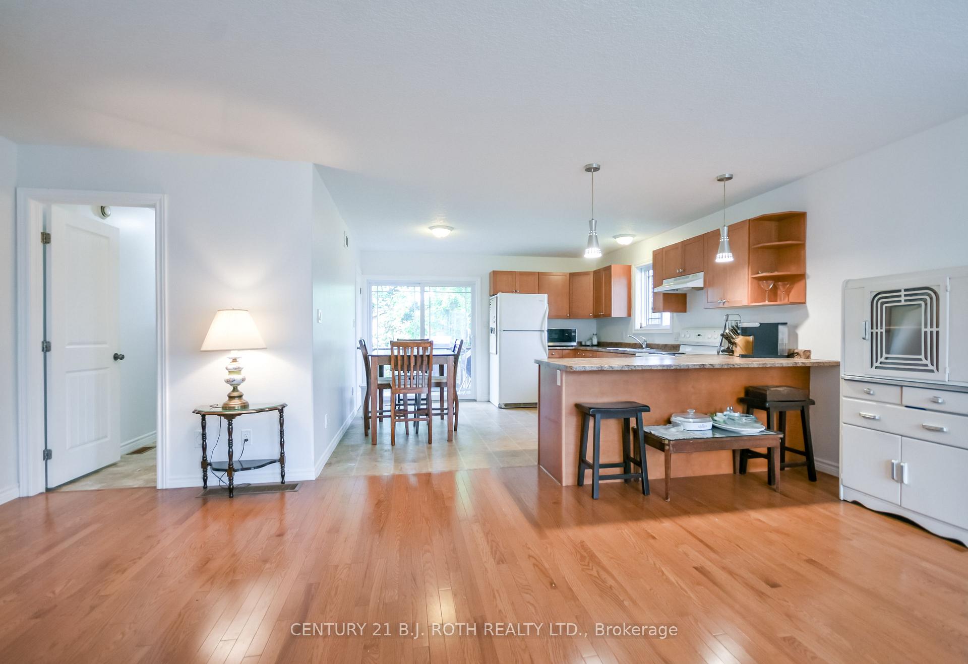 Photo 11 of 117 Juneau Road, Tay, Victoria Harbour — HOMEH