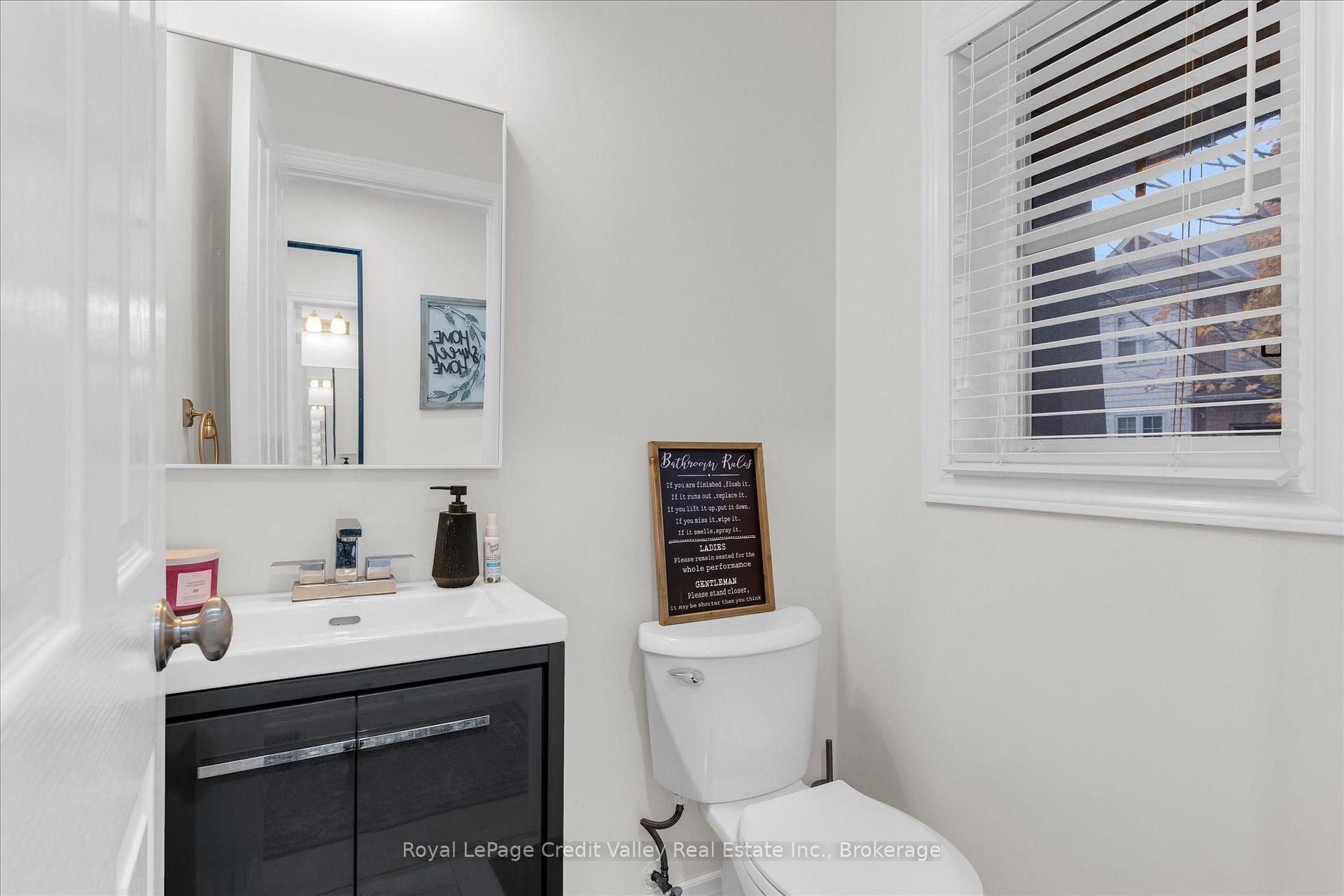 Photo 6 of Unit 6, 10 Pumpkin Pass, Hamilton, Binbrook — HOMEH