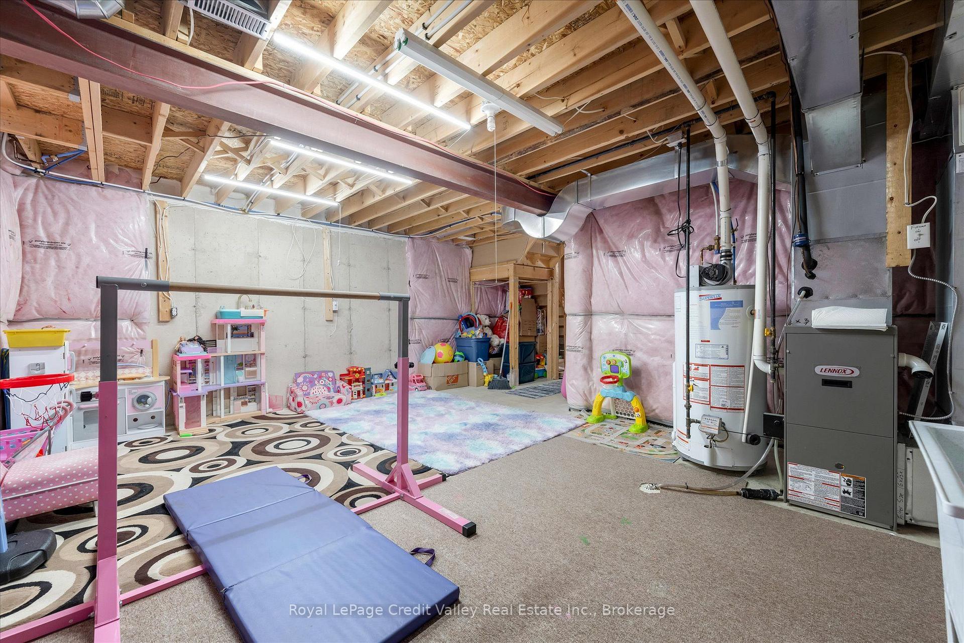 Photo 23 of Unit 6, 10 Pumpkin Pass, Hamilton, Binbrook — HOMEH