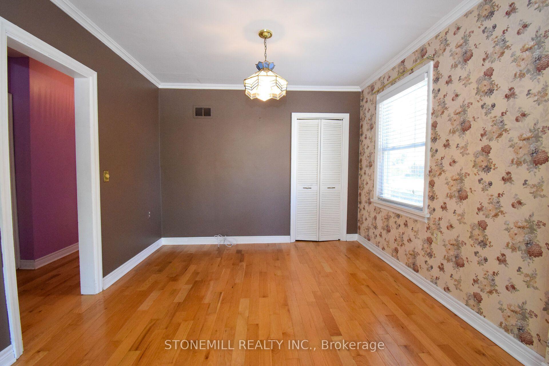 Photo 8 of 272 Carlton Street, St. Catharines, Fairview — HOMEH