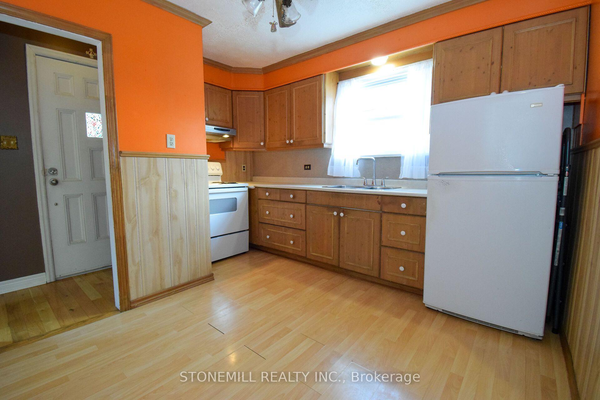 Photo 13 of 272 Carlton Street, St. Catharines, Fairview — HOMEH