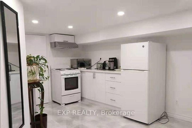 Photo 22 of 1231 Bathurst Street, Toronto, Casa Loma — HOMEH