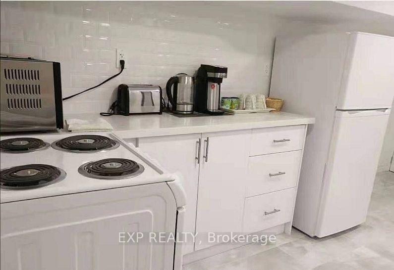 Photo 23 of 1231 Bathurst Street, Toronto, Casa Loma — HOMEH