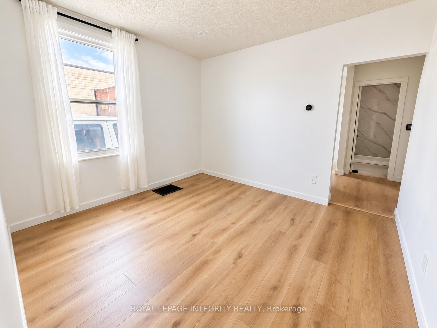 Photo 9 of 920 Gladstone Avenue, Ottawa, West Centre Town — HOMEH