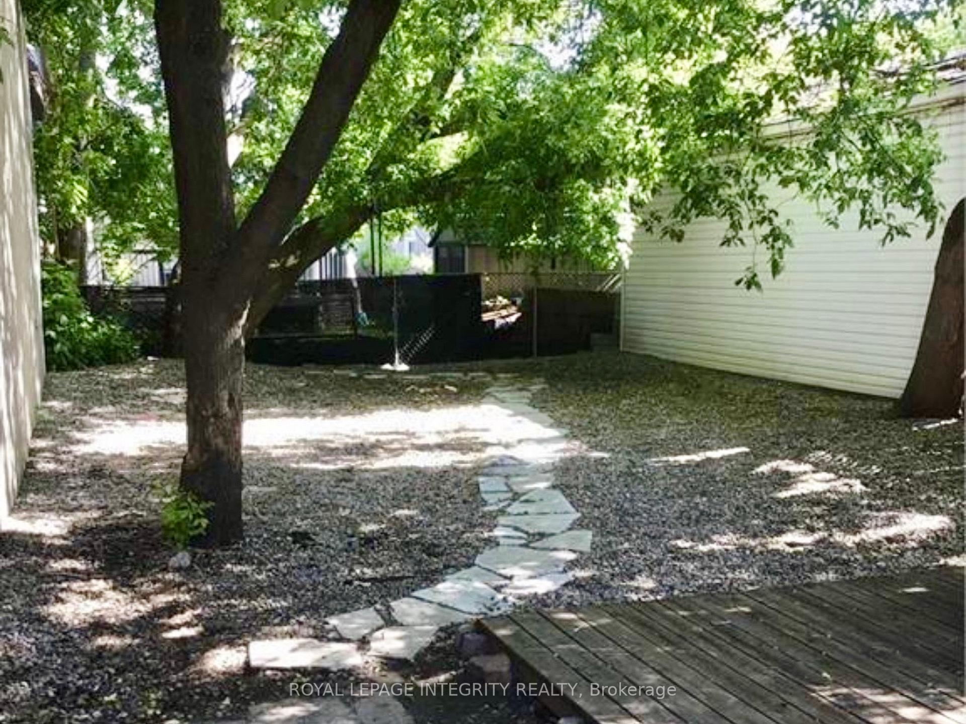 Photo 22 of 920 Gladstone Avenue, Ottawa, West Centre Town — HOMEH