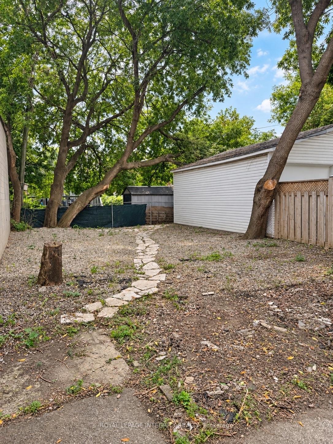Photo 23 of 920 Gladstone Avenue, Ottawa, West Centre Town — HOMEH