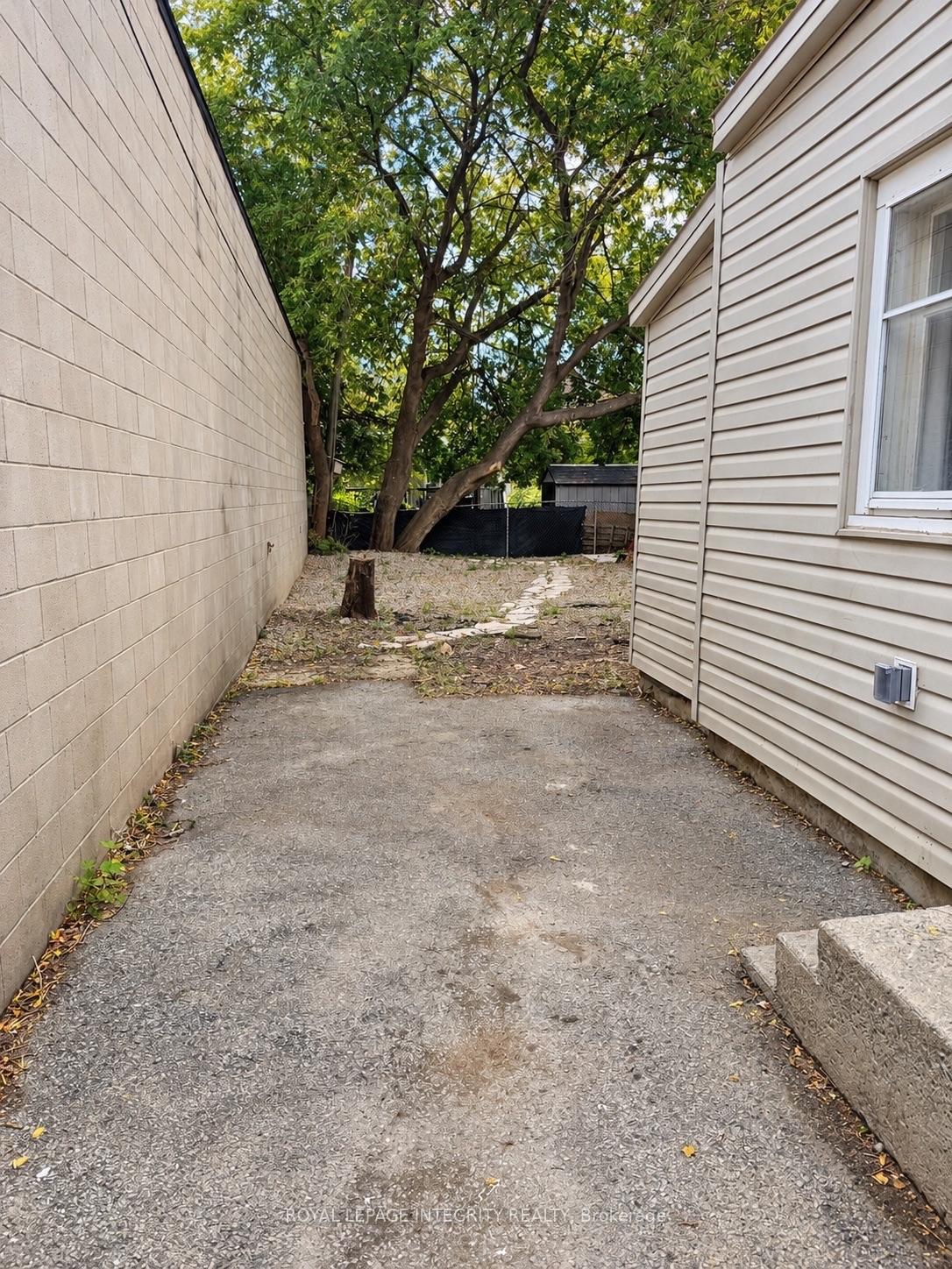 Photo 25 of 920 Gladstone Avenue, Ottawa, West Centre Town — HOMEH