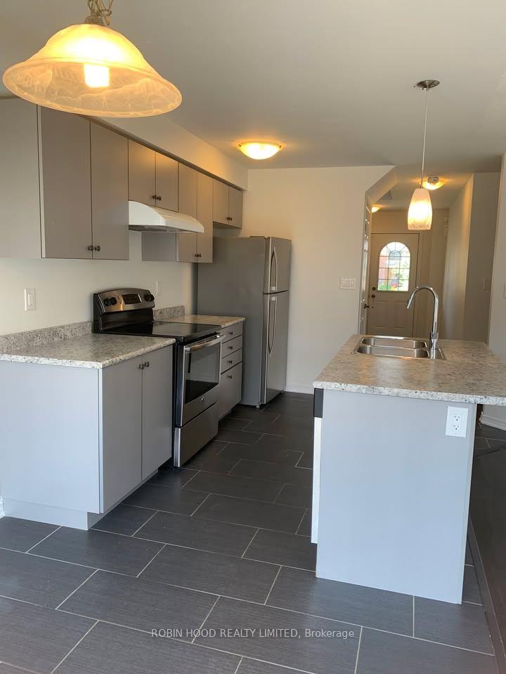 Photo 6 of 18 Cromarty Avenue, Haldimand — HOMEH