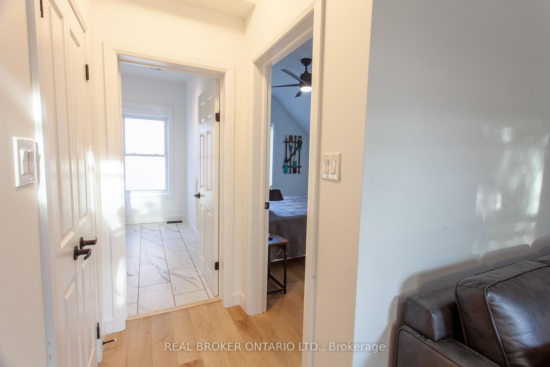 Photo 6 of Unit Upper, 97 Albert Street S, Orillia — HOMEH