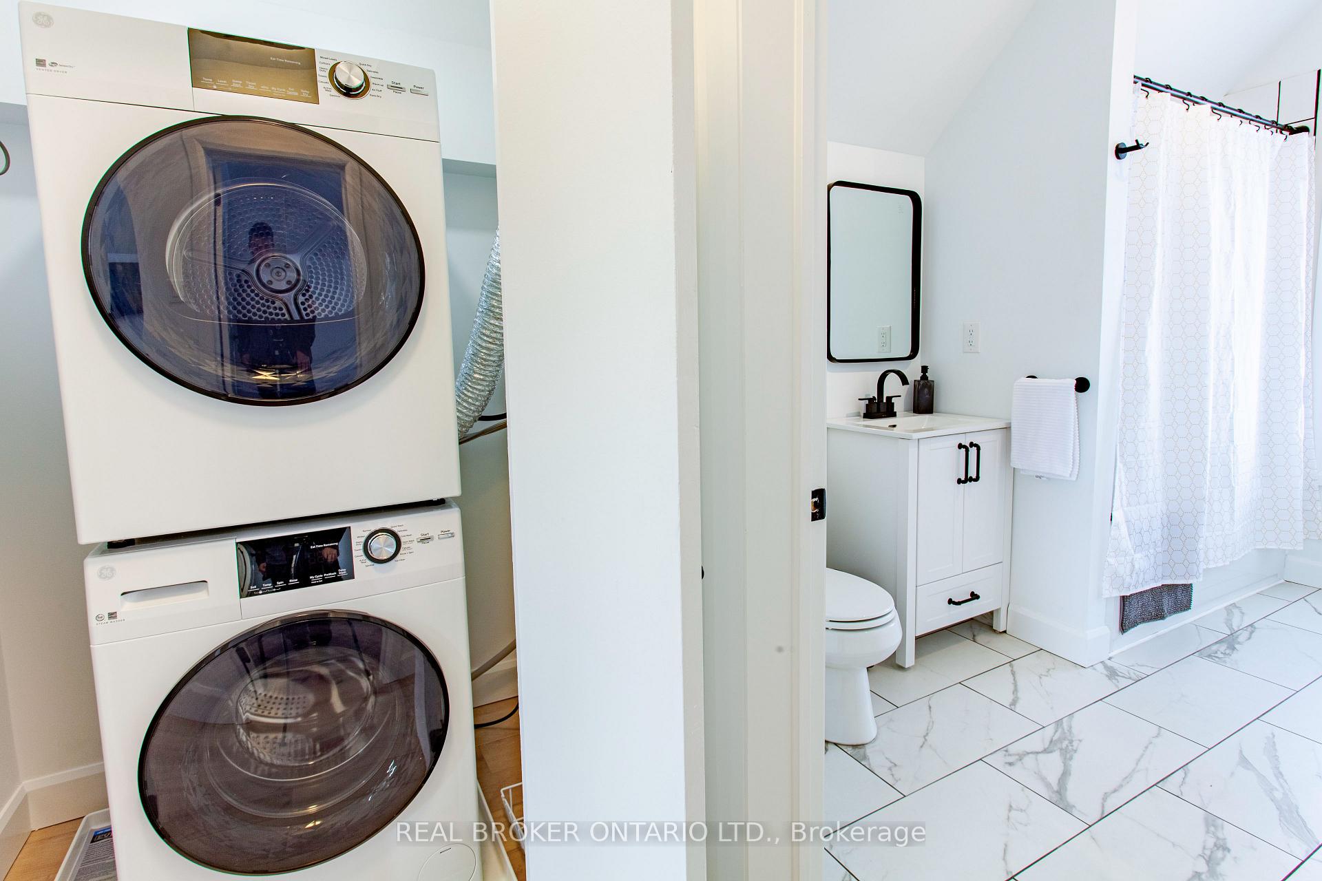 Photo 9 of Unit Upper, 97 Albert Street S, Orillia — HOMEH