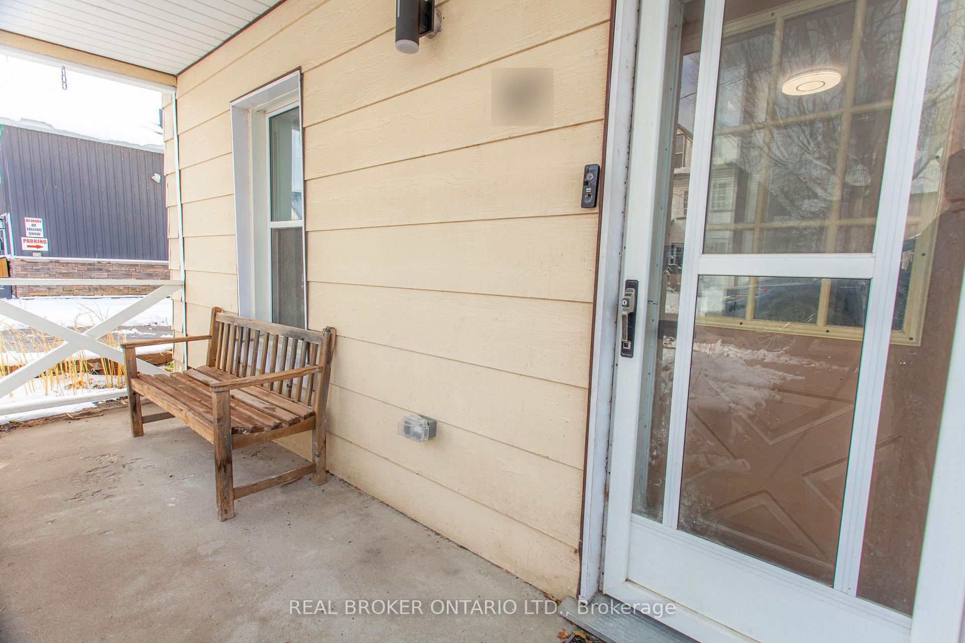 Photo 12 of Unit Upper, 97 Albert Street S, Orillia — HOMEH
