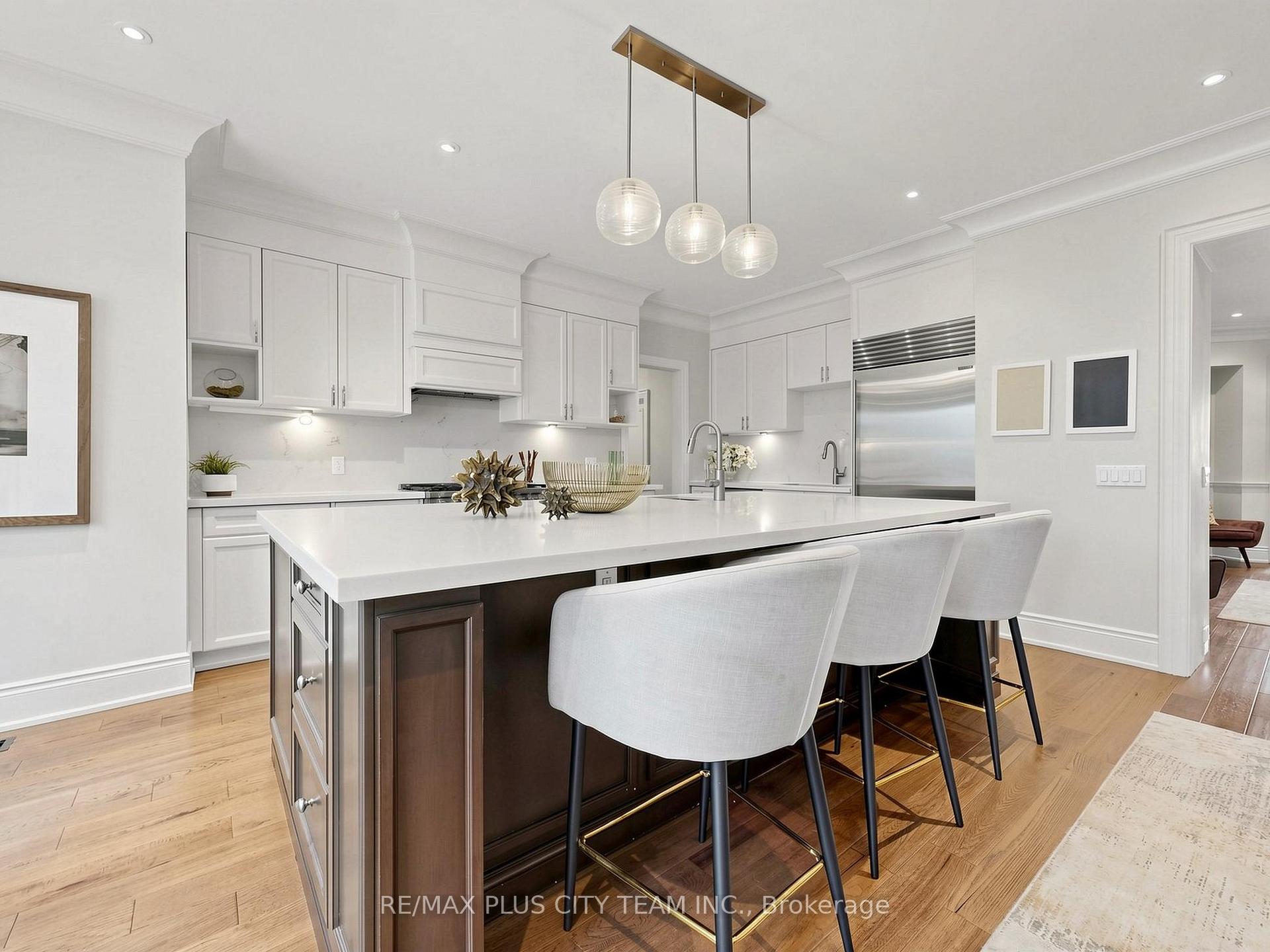 Photo 9 of 208 Carmichael Avenue, Toronto, Bedford Park-Nortown — HOMEH