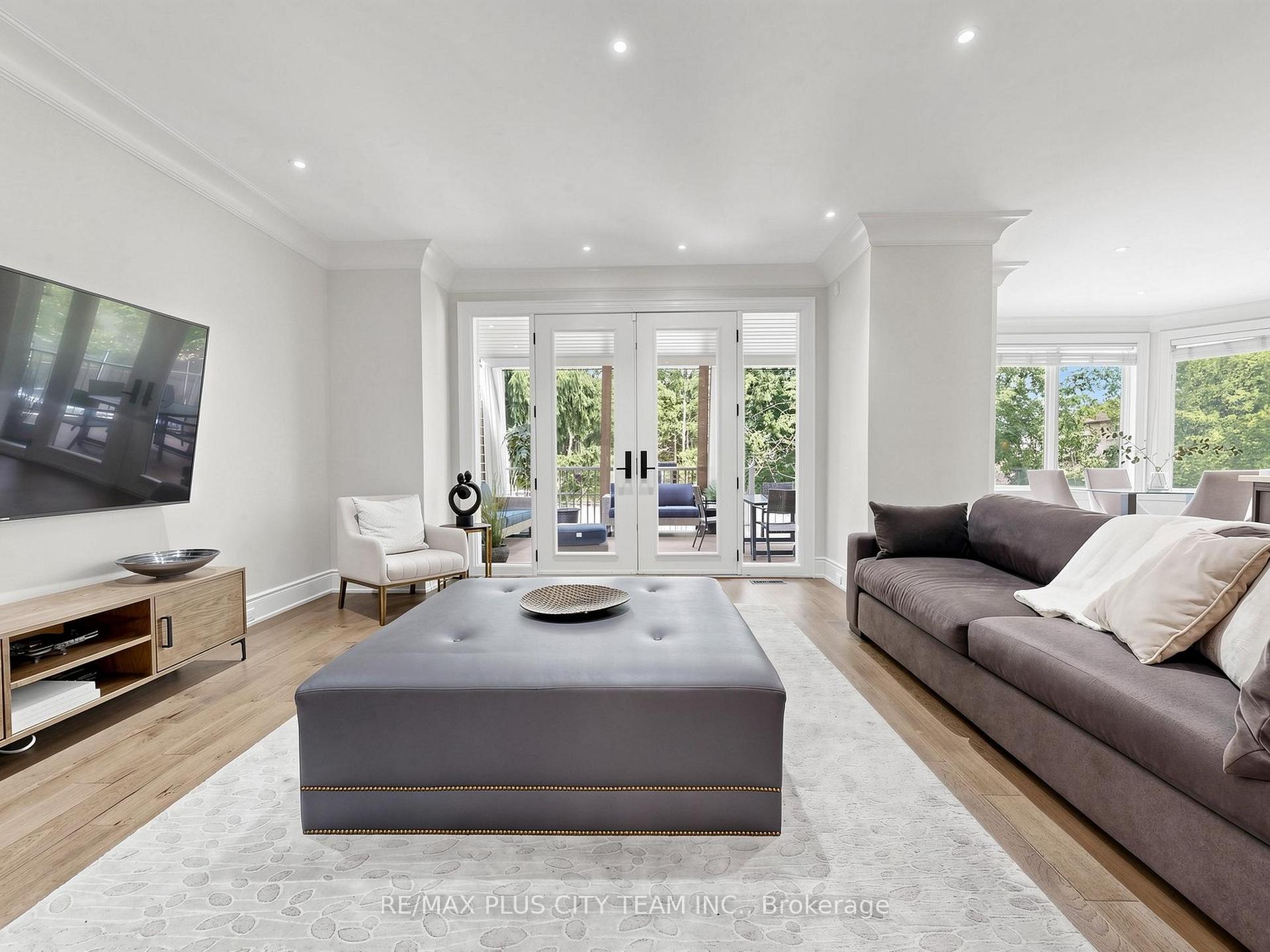 Photo 18 of 208 Carmichael Avenue, Toronto, Bedford Park-Nortown — HOMEH