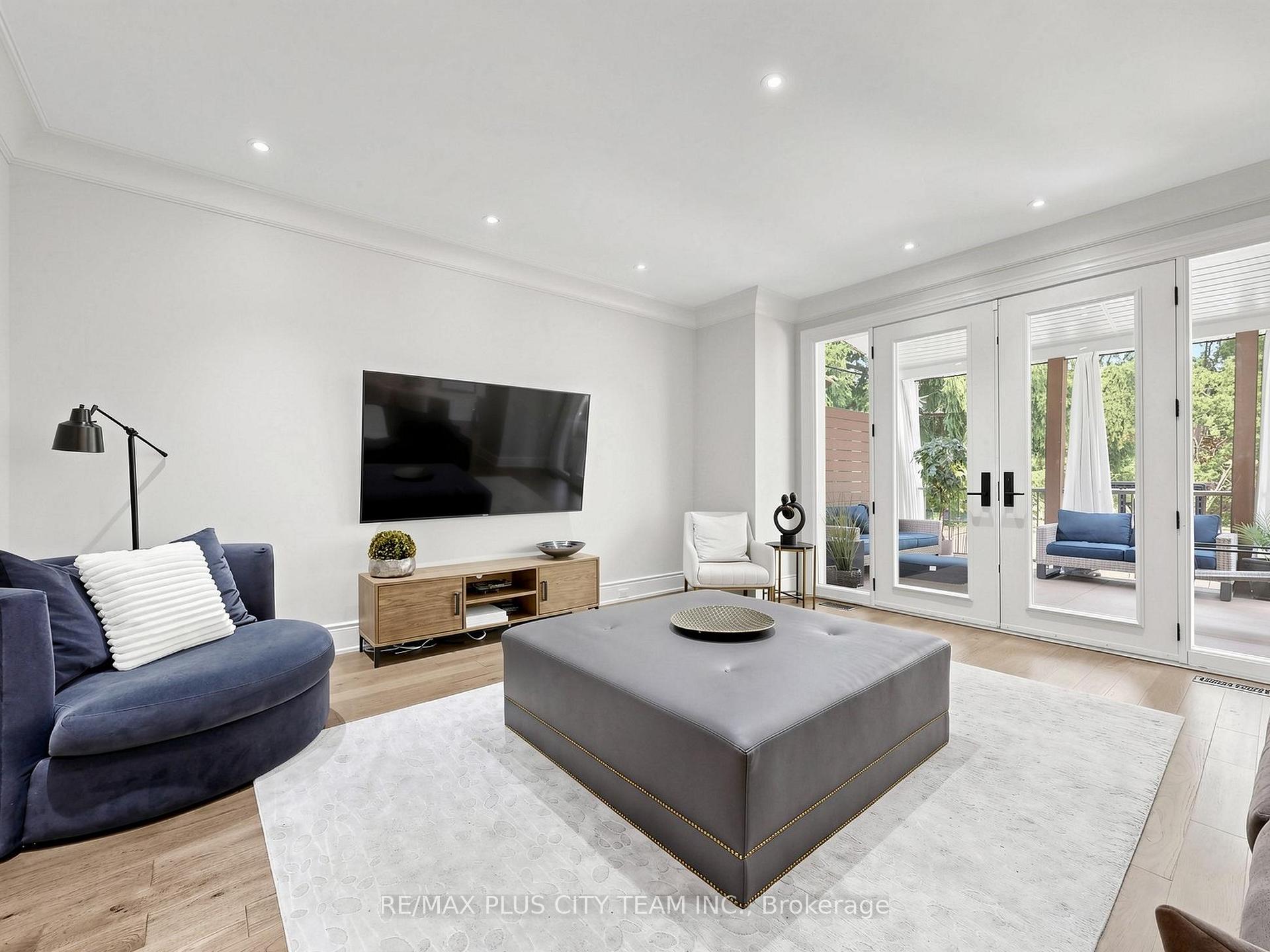 Photo 19 of 208 Carmichael Avenue, Toronto, Bedford Park-Nortown — HOMEH