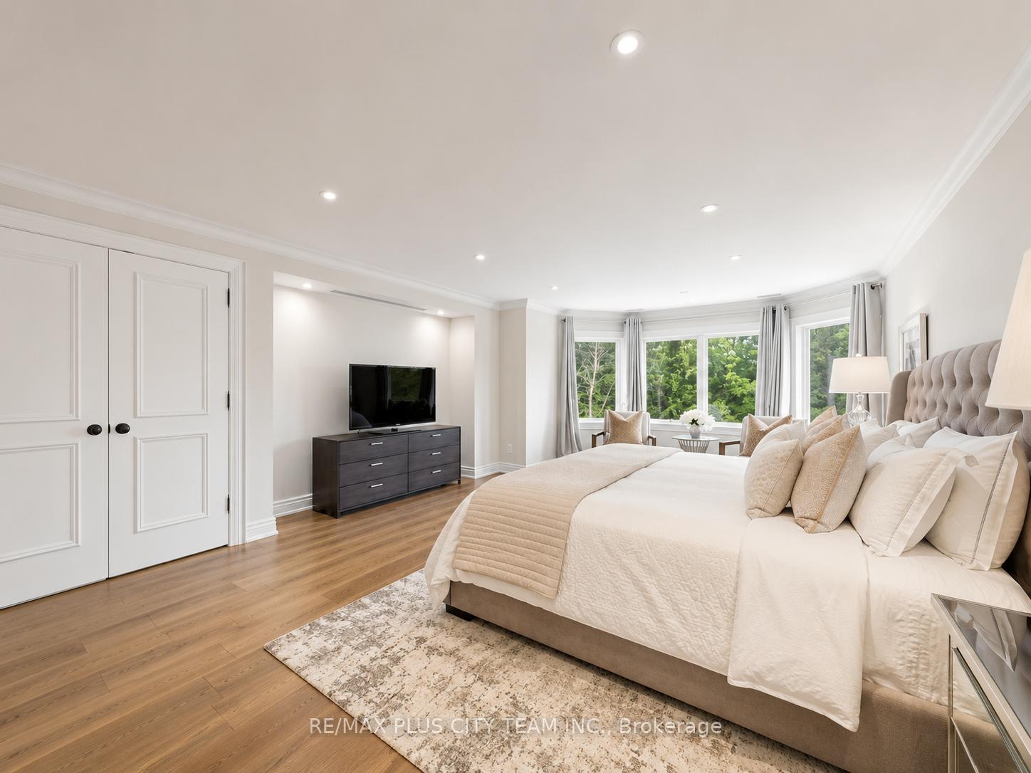 Photo 23 of 208 Carmichael Avenue, Toronto, Bedford Park-Nortown — HOMEH