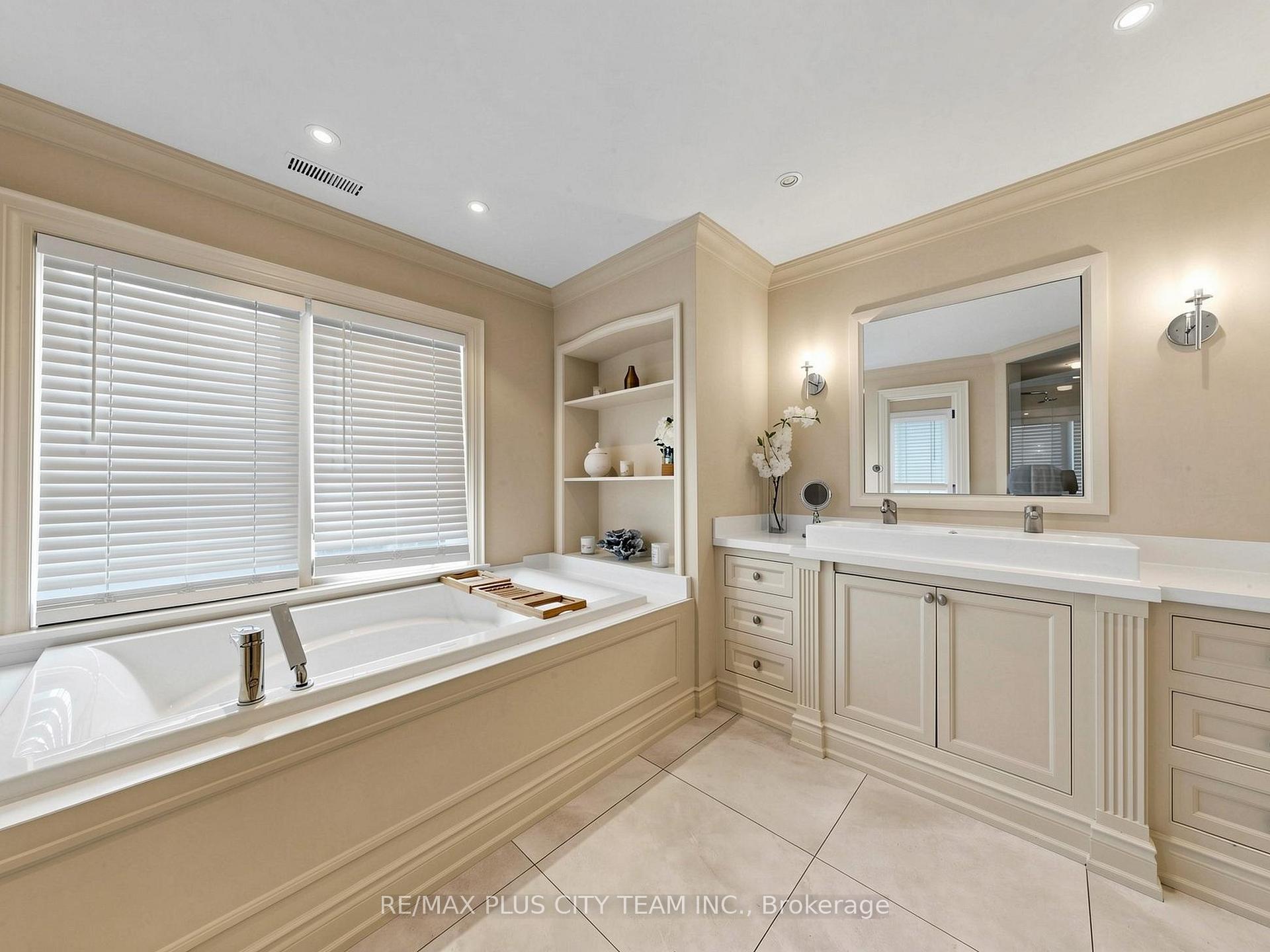 Photo 24 of 208 Carmichael Avenue, Toronto, Bedford Park-Nortown — HOMEH