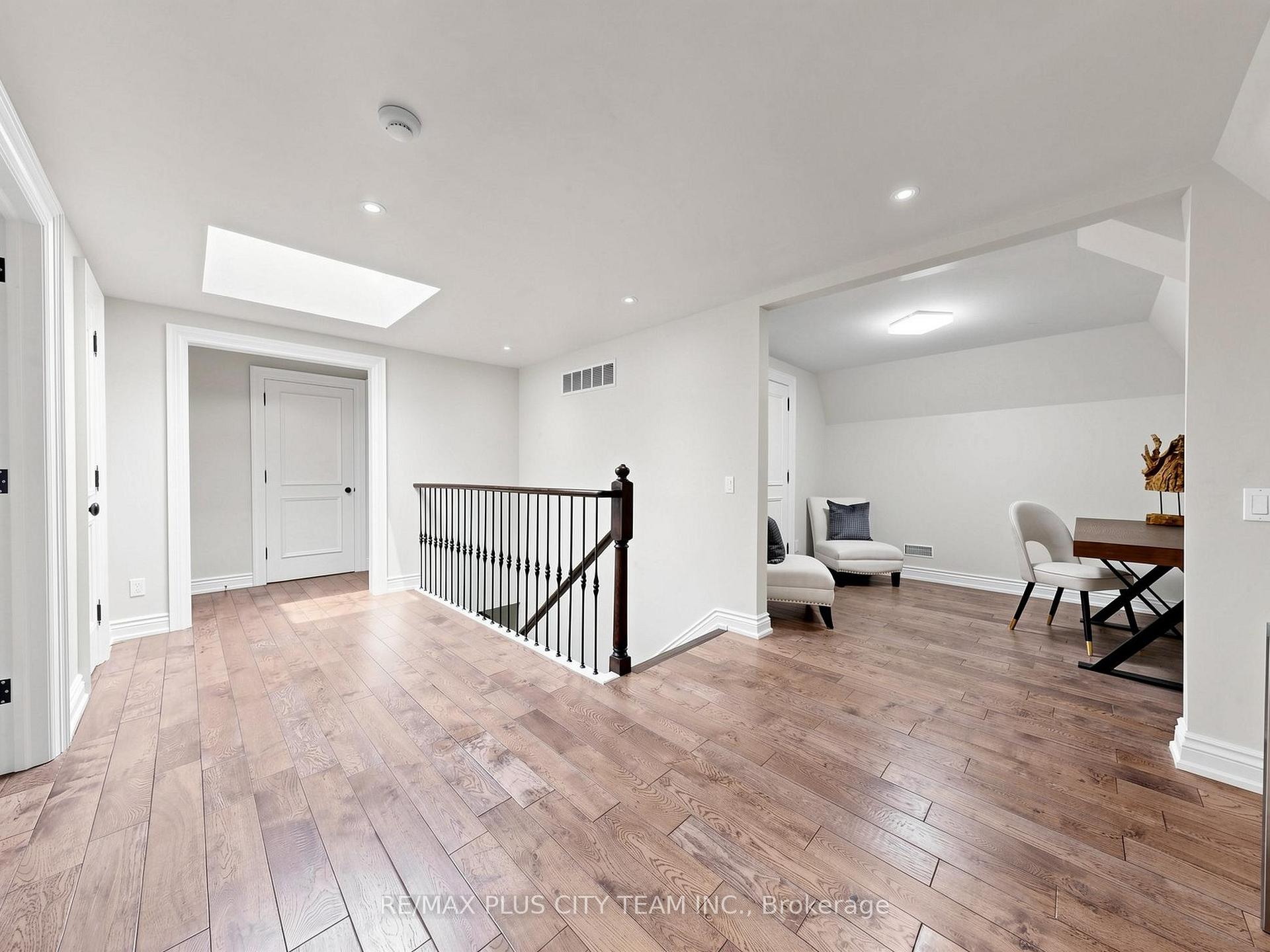 Photo 32 of 208 Carmichael Avenue, Toronto, Bedford Park-Nortown — HOMEH