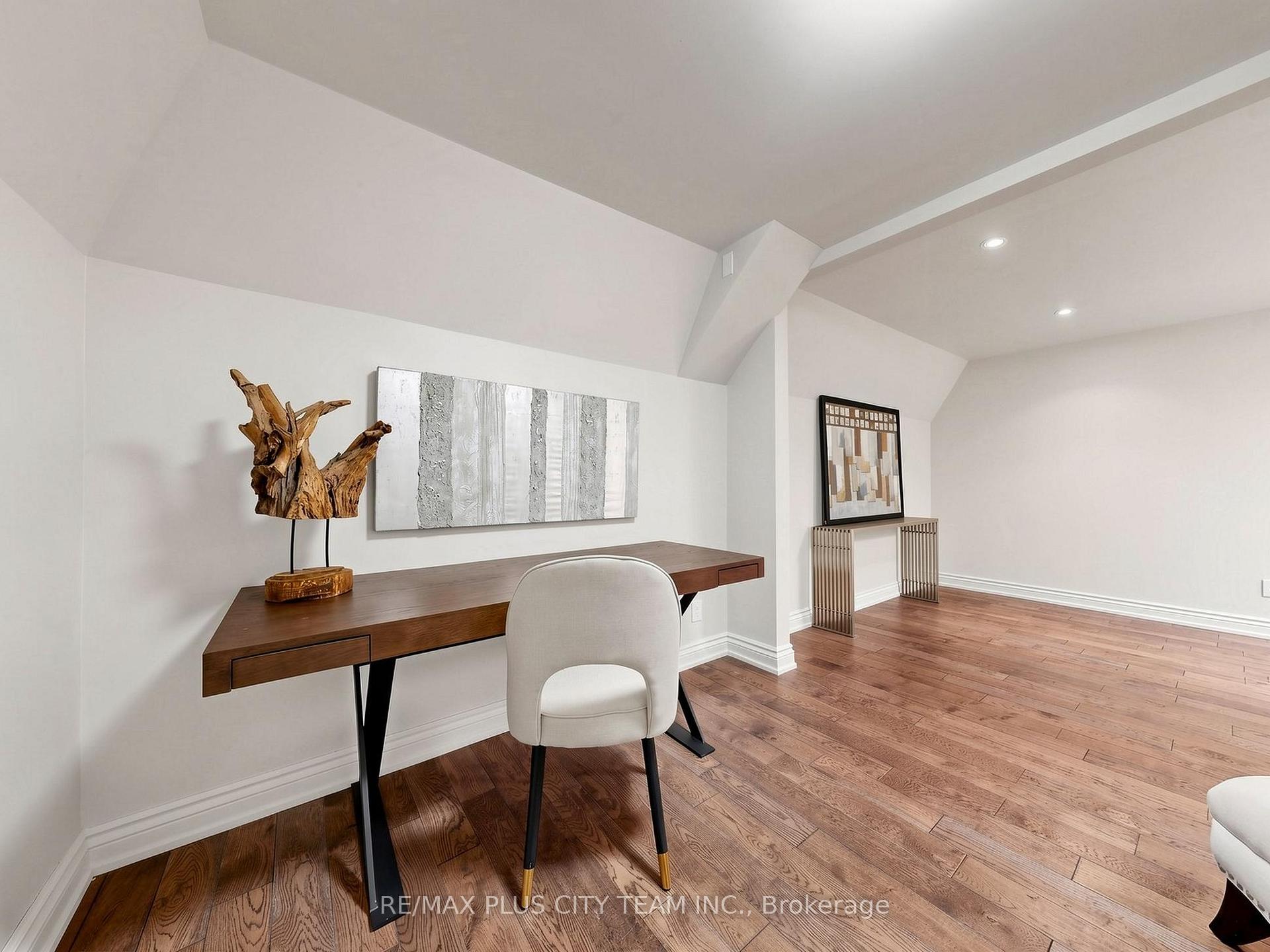 Photo 33 of 208 Carmichael Avenue, Toronto, Bedford Park-Nortown — HOMEH