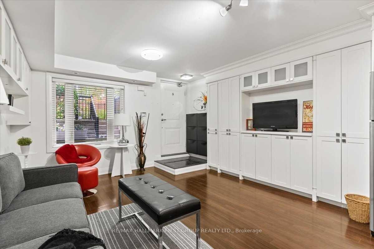 Photo 8 of Unit 102, 320 John Street, Markham, Aileen-Willowbrook — HOMEH